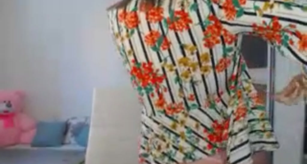 Good2Kisss video thumbnail