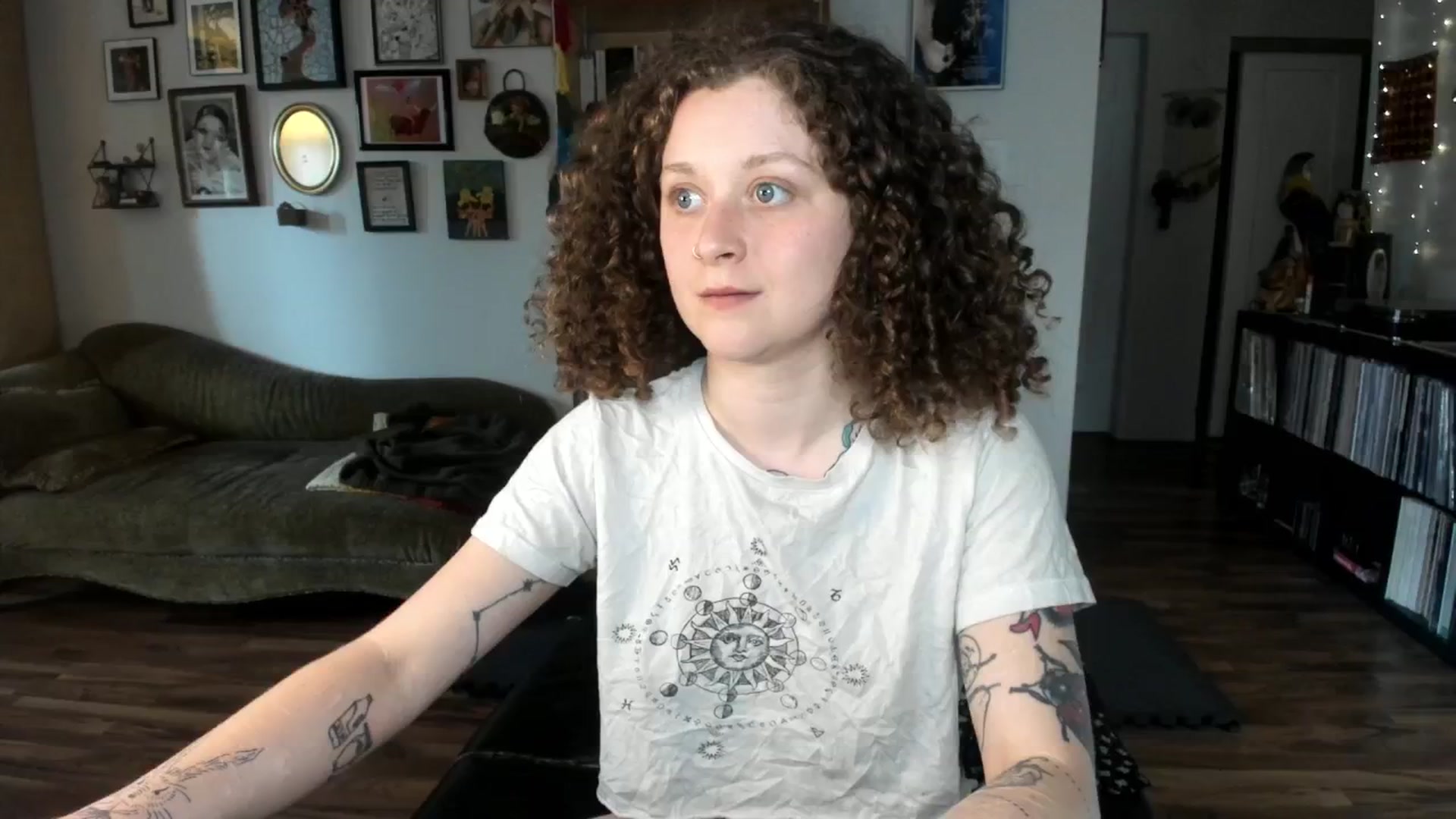 PeachyQueen_ video thumbnail