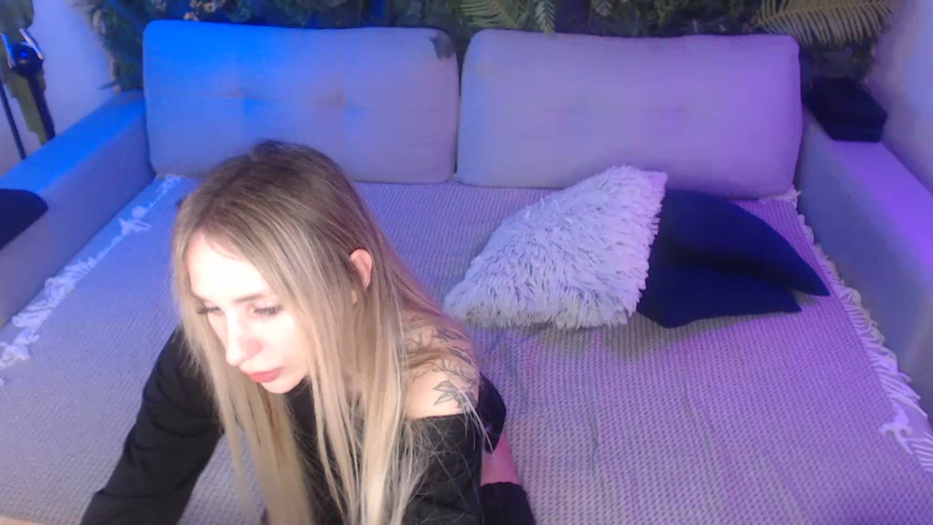 Horny_Blond video thumbnail