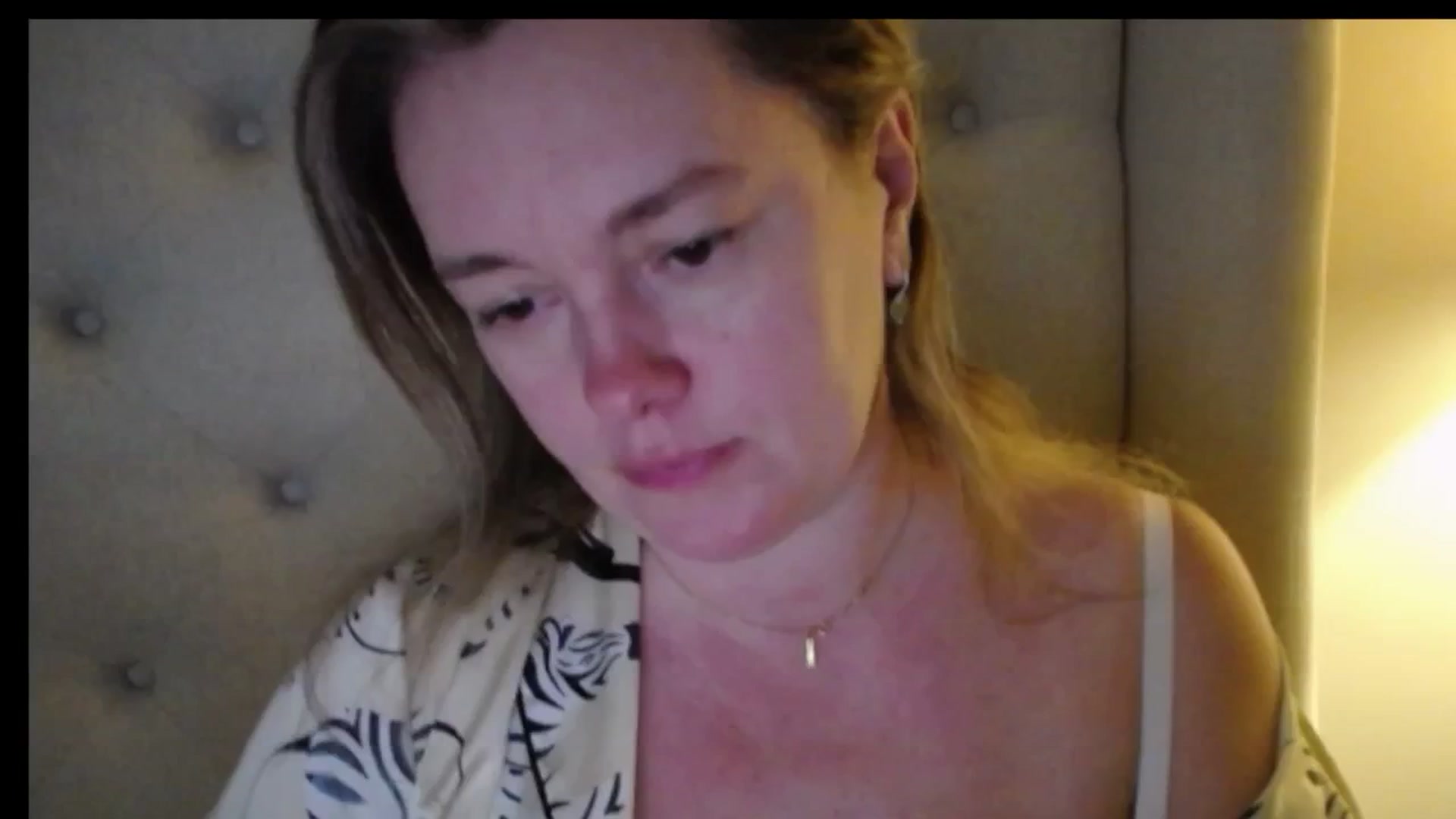 J0llye video thumbnail