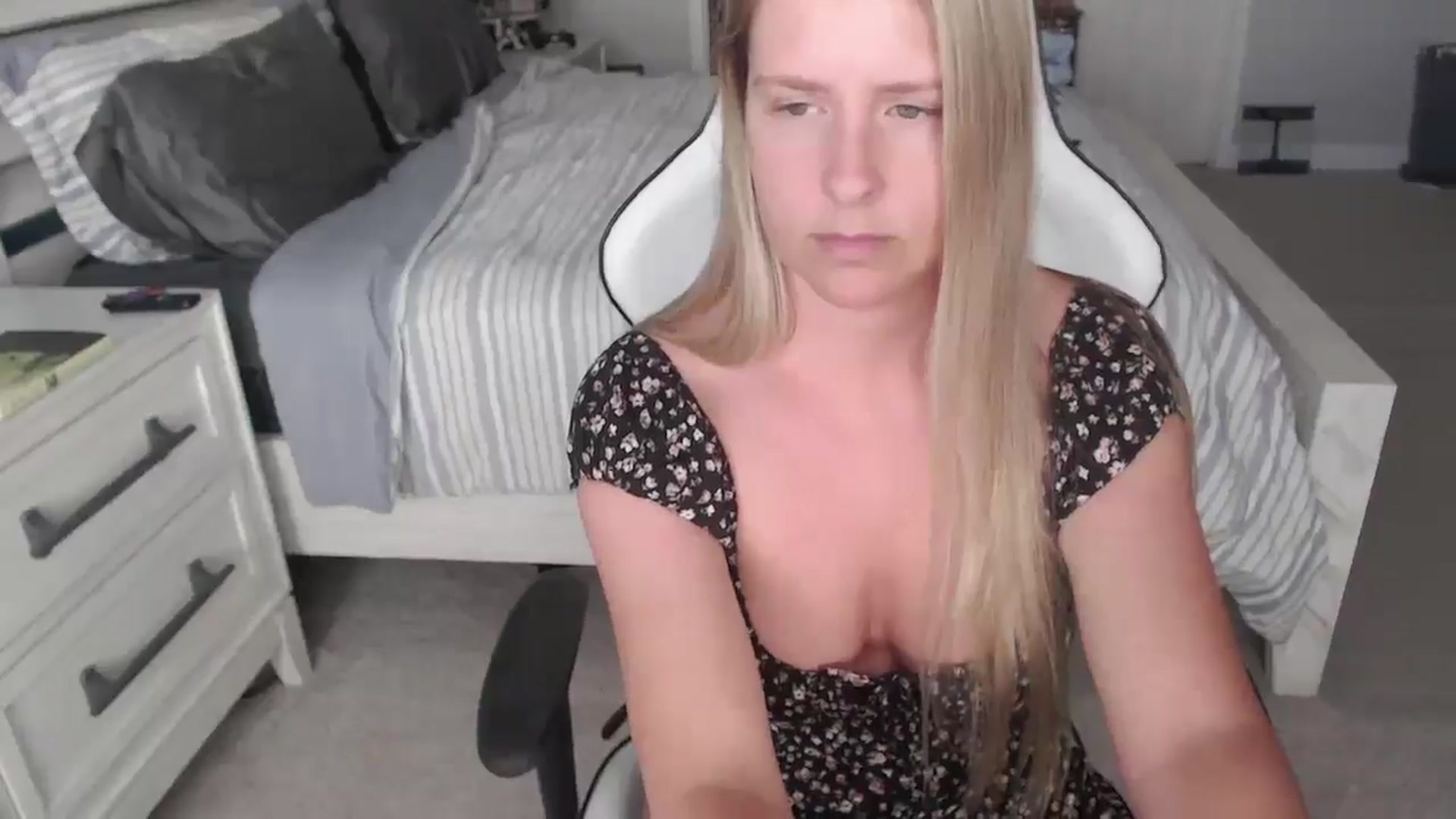 ZenZoey video thumbnail