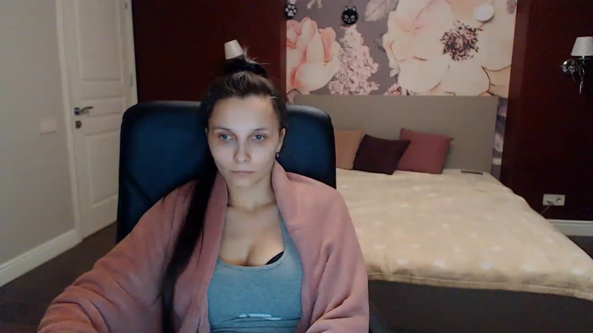 Karina_Mils video thumbnail