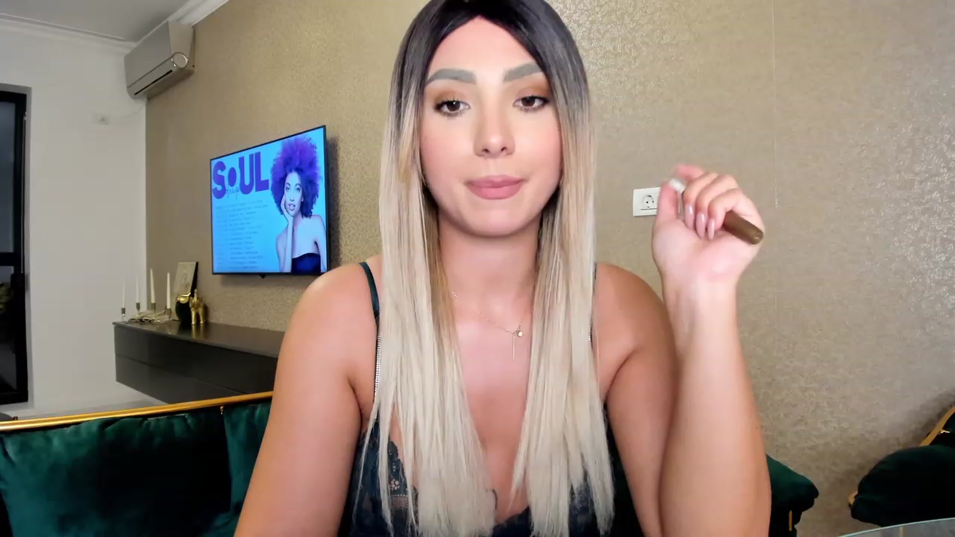 HONEY_A video thumbnail