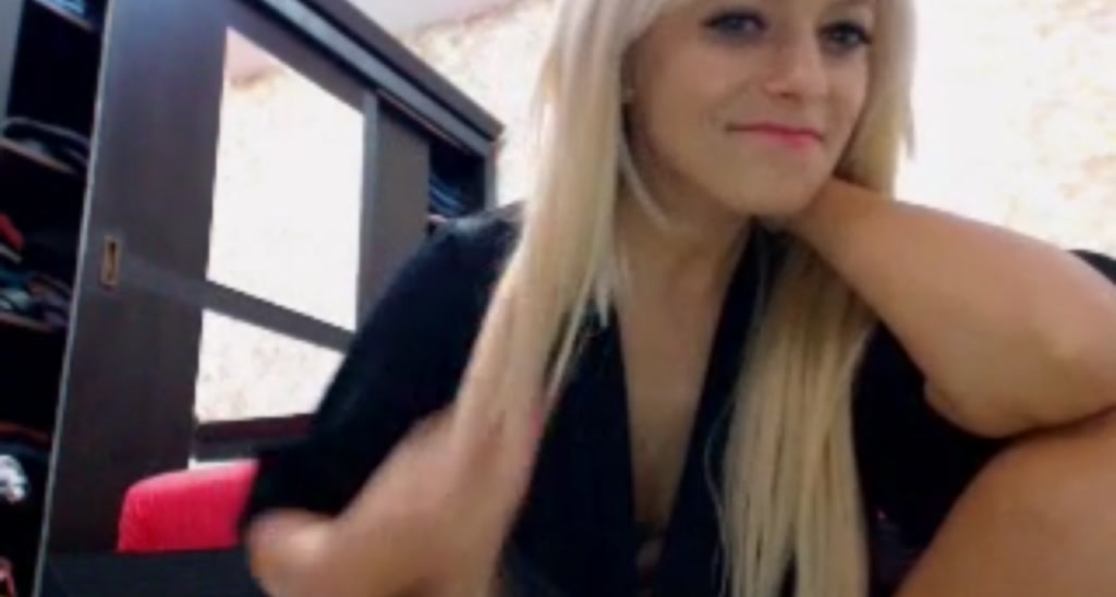 AwesomeBlonde video thumbnail