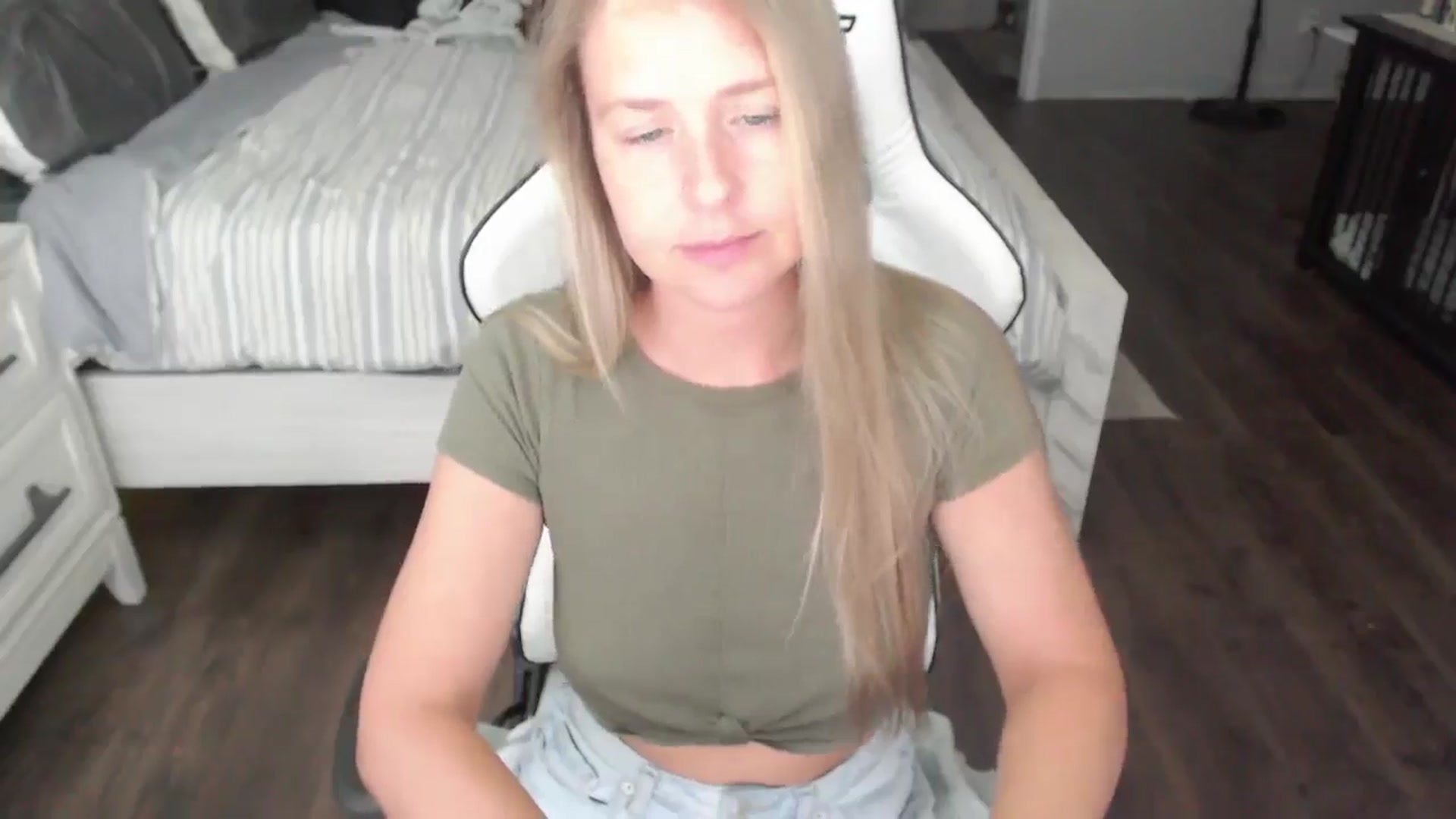 ZenZoey video thumbnail