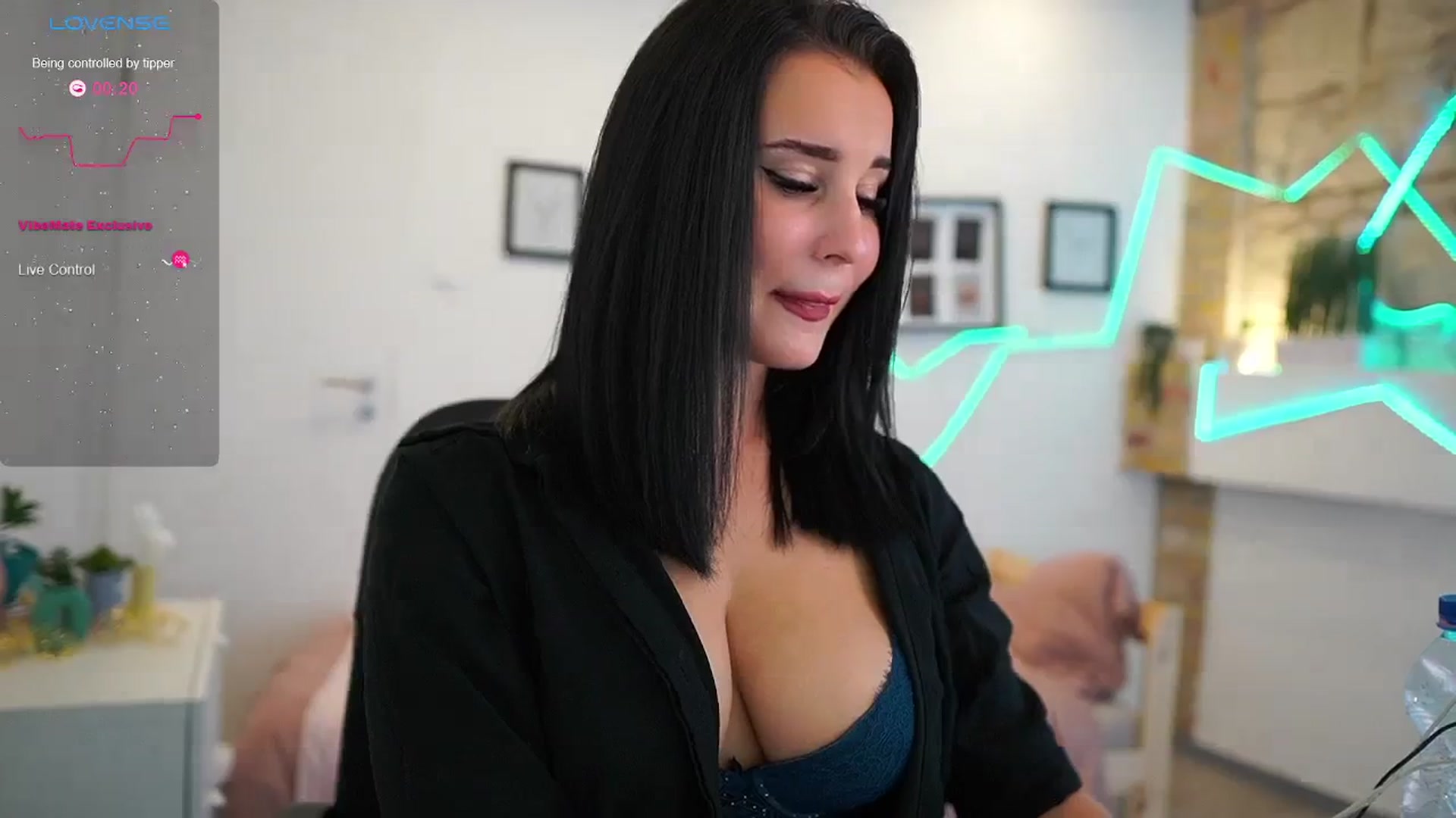 Liya__Silver_ video thumbnail
