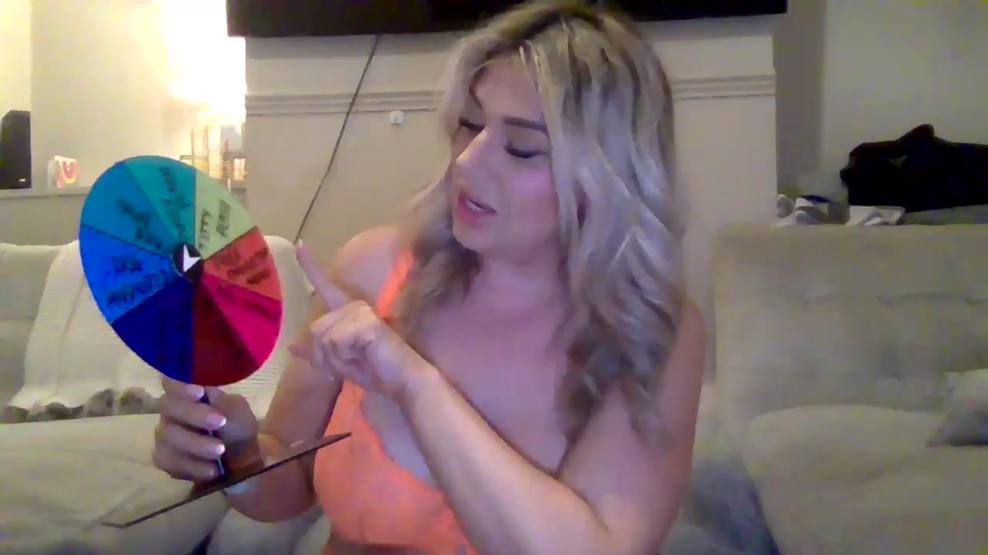 Roxy_Reveals video thumbnail