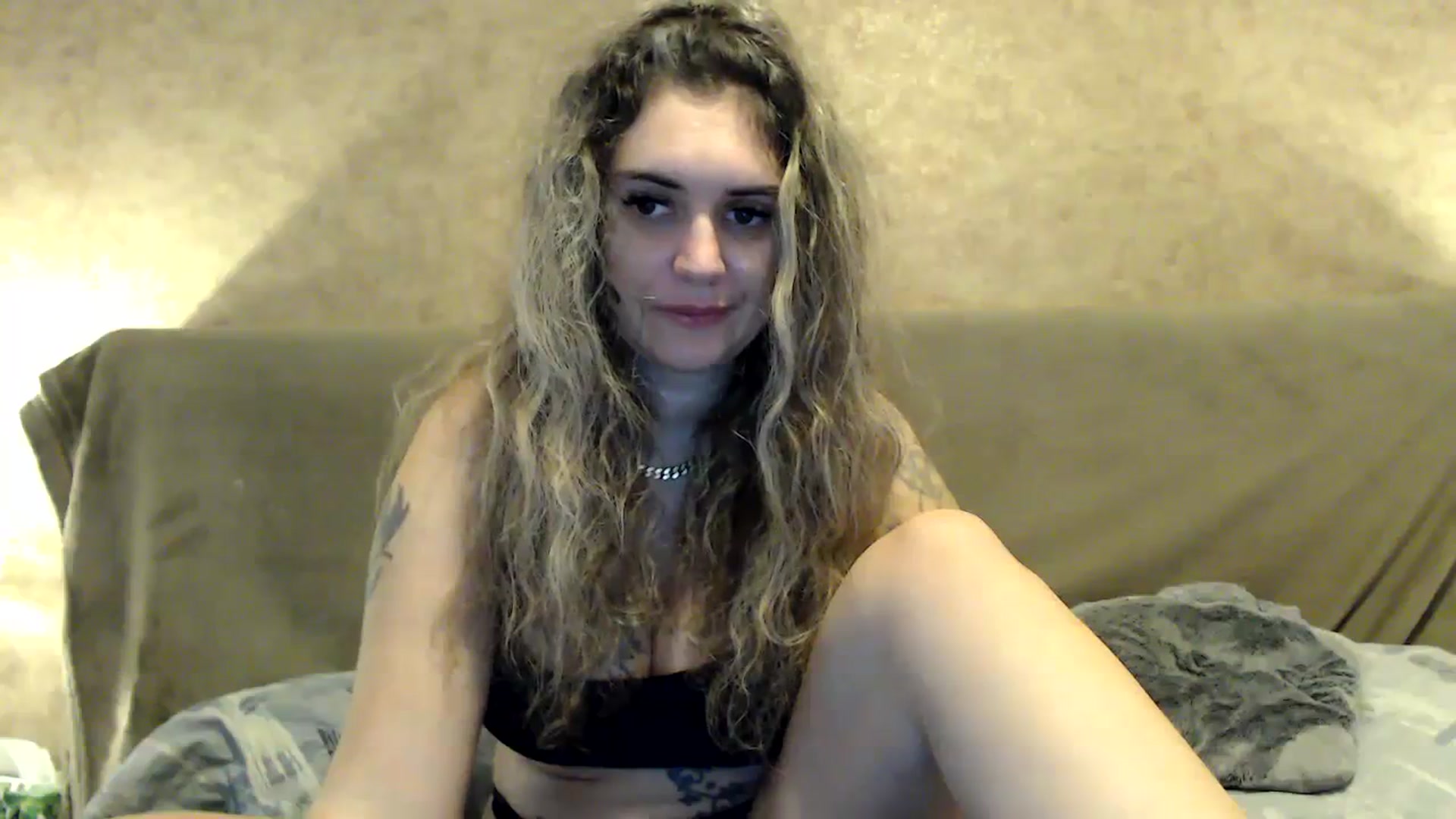MissDivinna video thumbnail