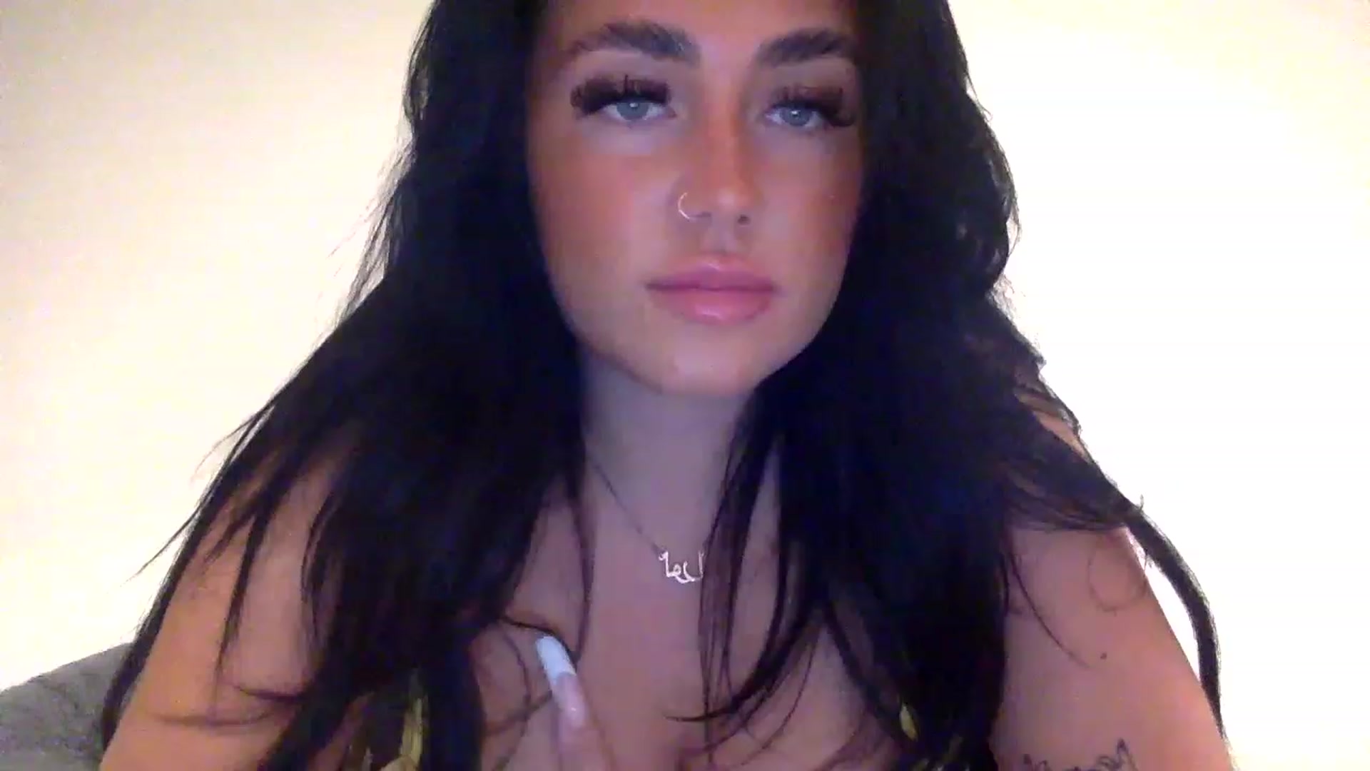 ElleBloom video thumbnail