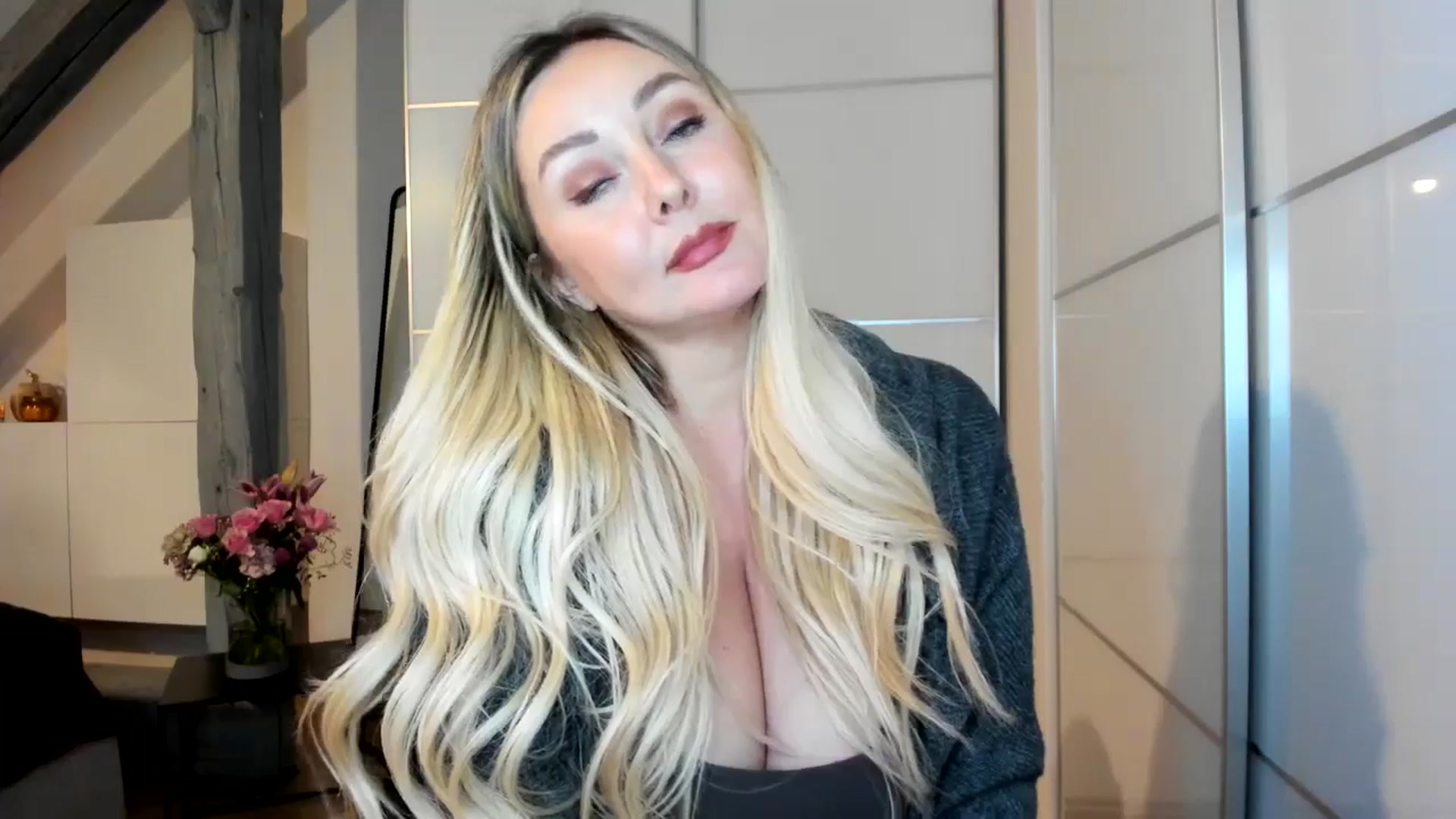Mi_Ha video thumbnail