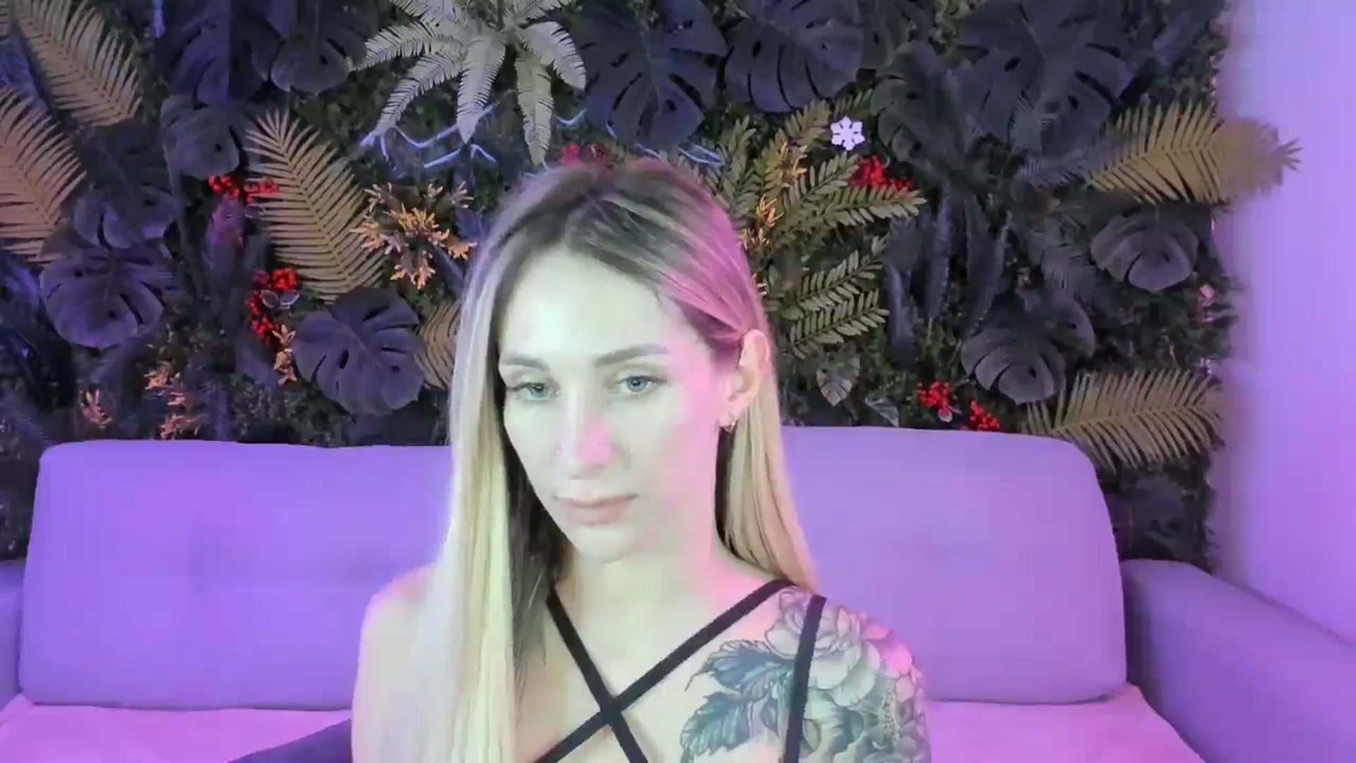 Horny_Blond video thumbnail