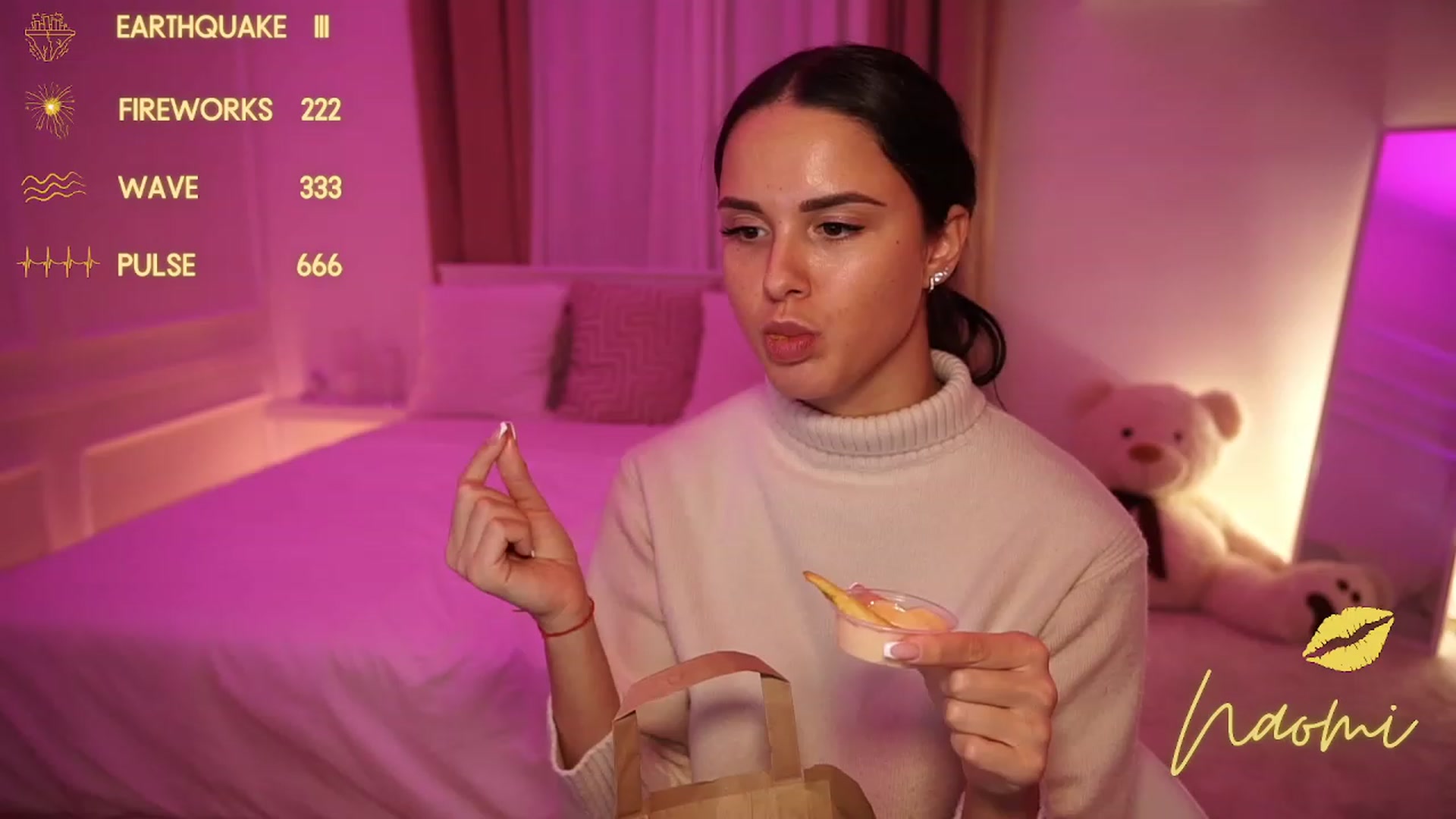 cinnabellee video thumbnail