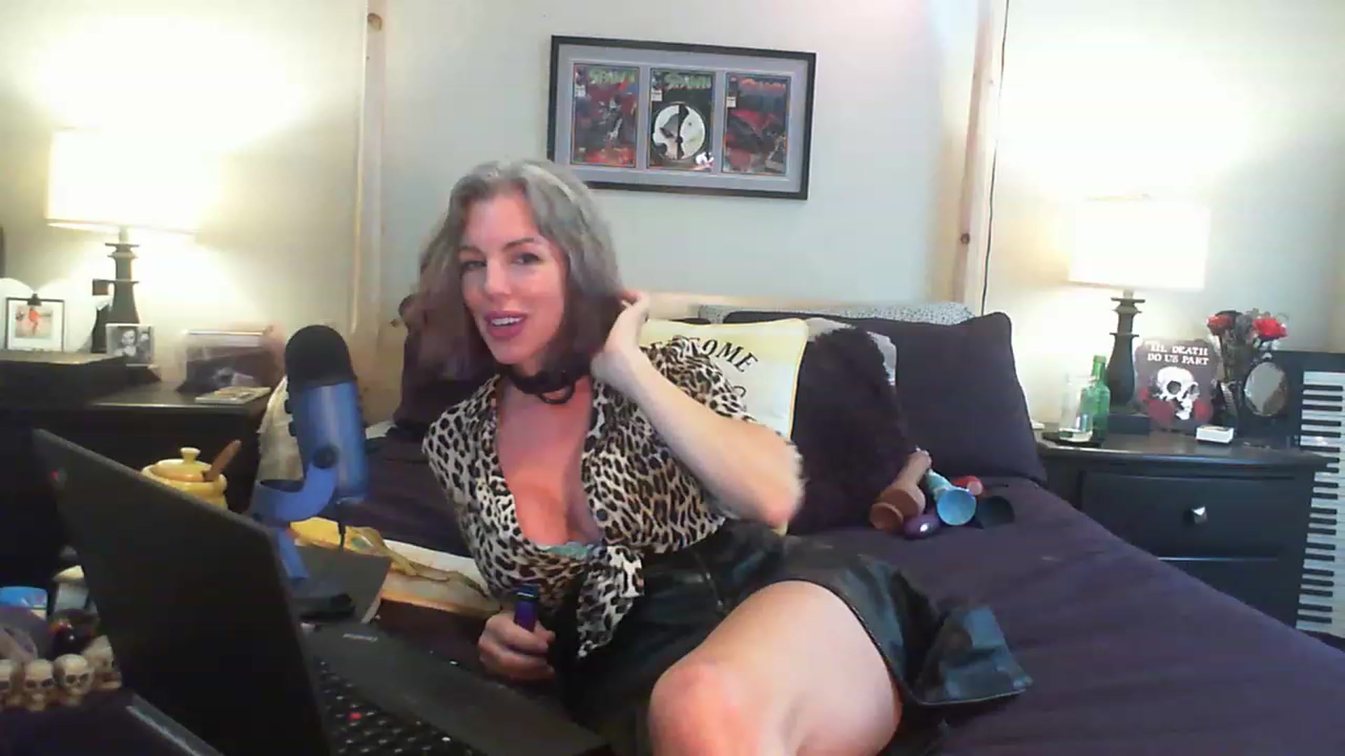 LadyBeeTrixxx video thumbnail