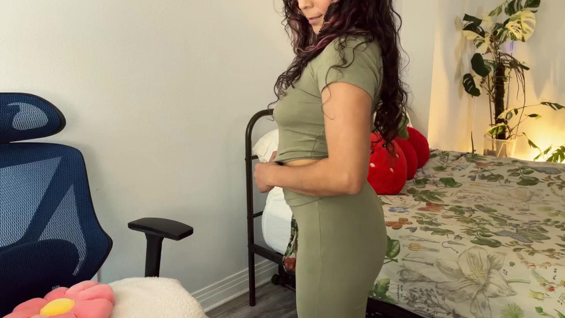 e_laine video thumbnail