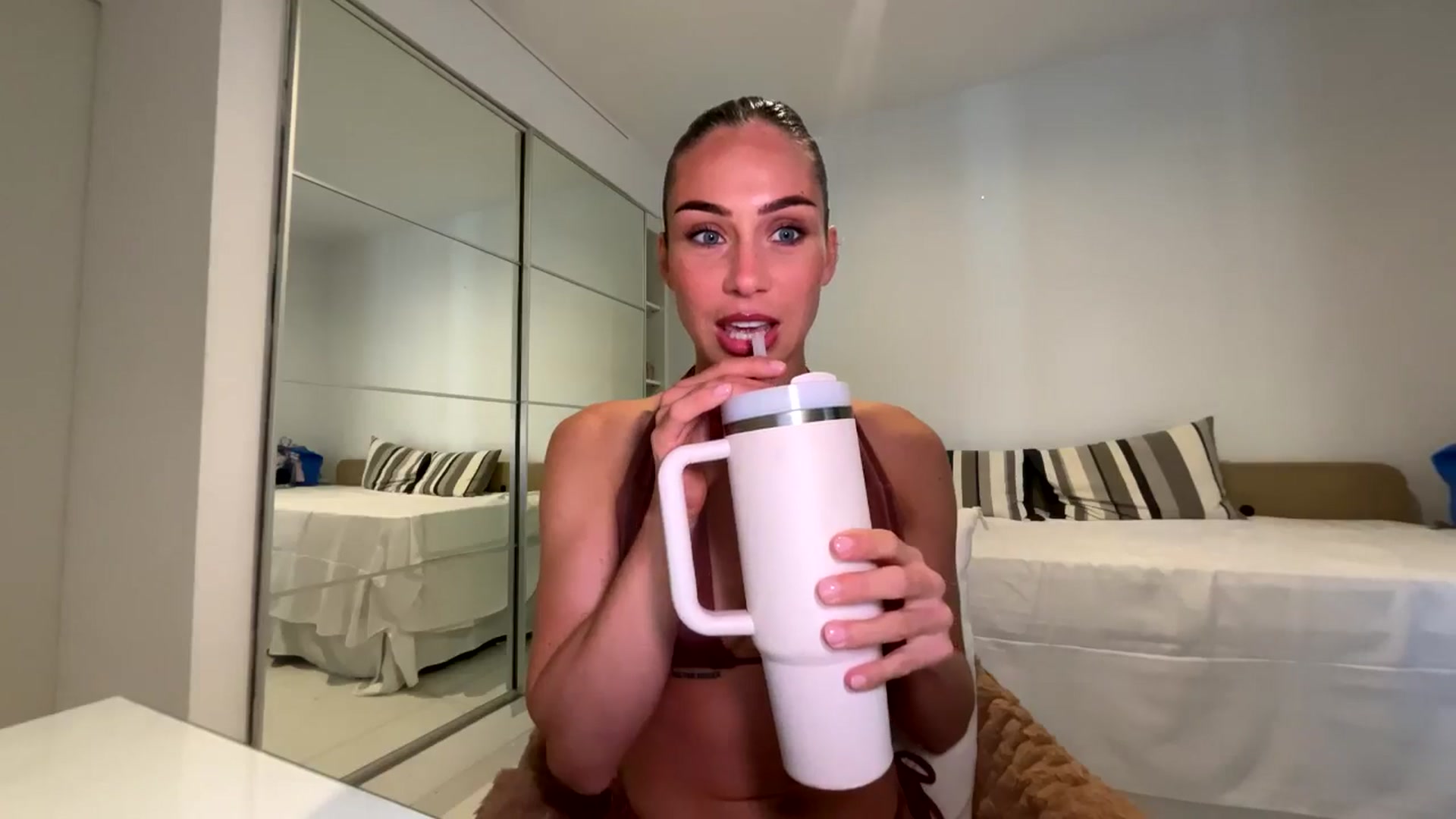 English_Lola video thumbnail
