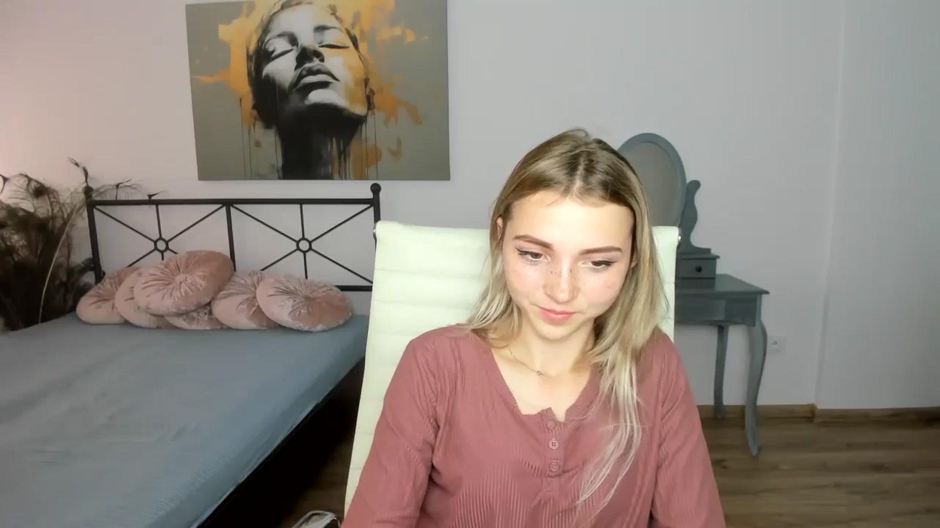 Daisyy video thumbnail