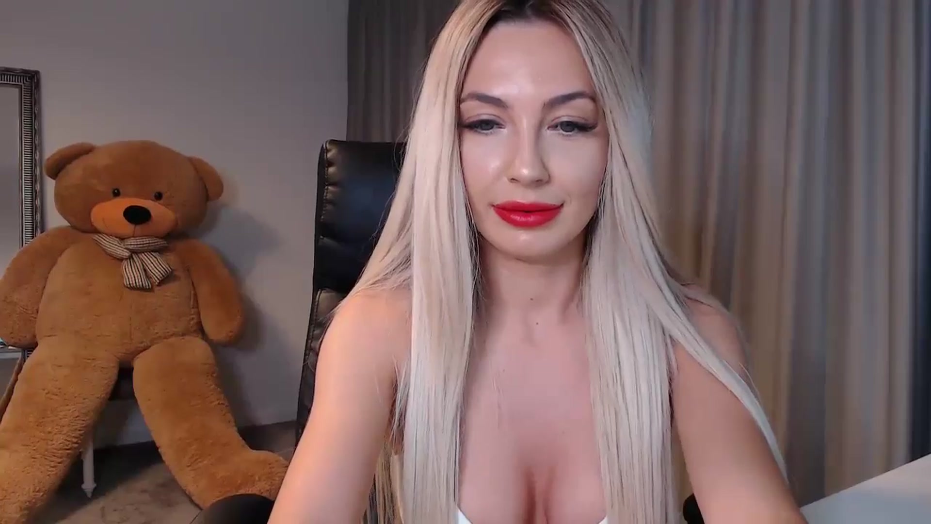 BlondeIsBack video thumbnail