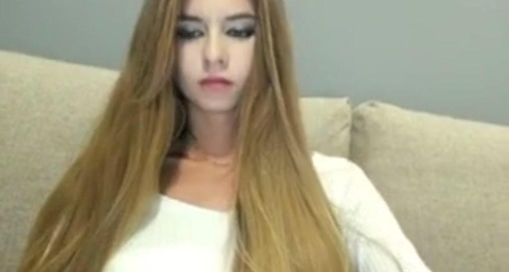 AvrilDollX video thumbnail