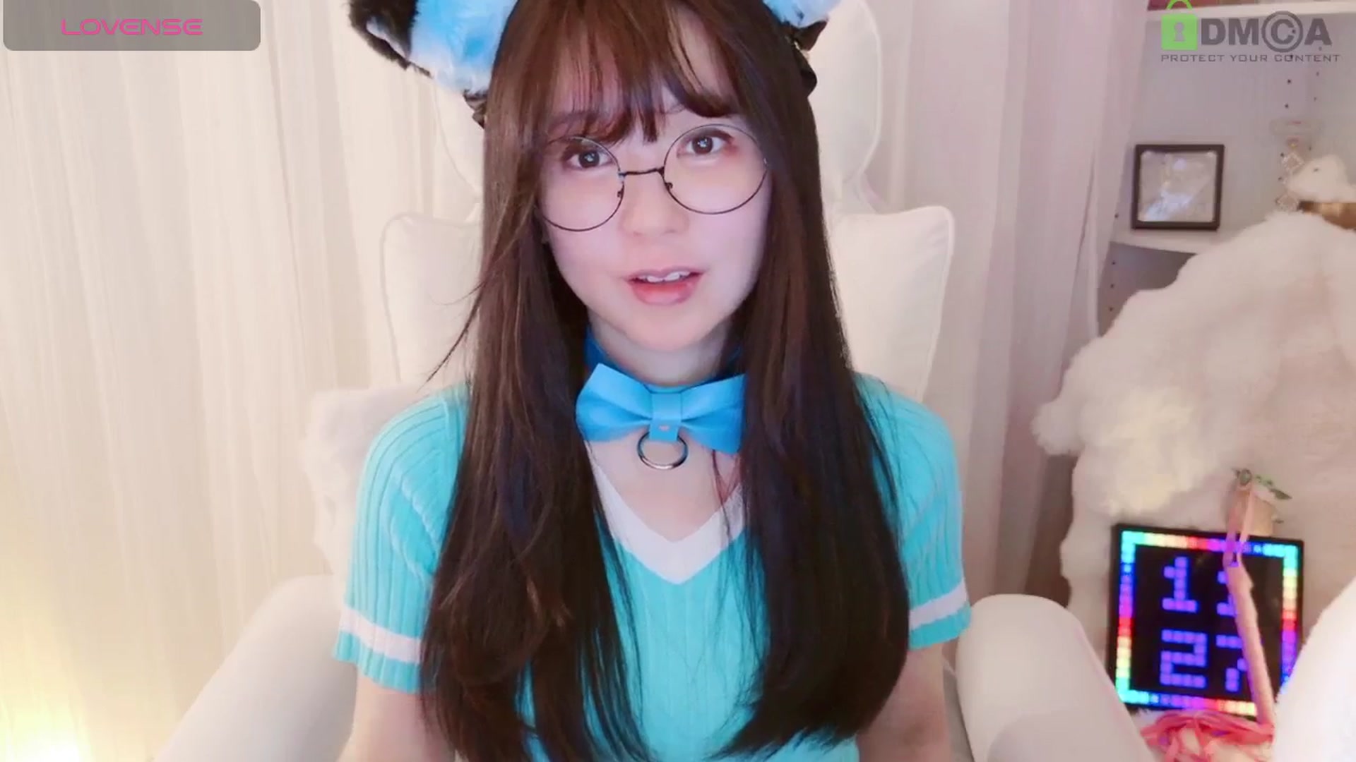 meowtheworld video thumbnail