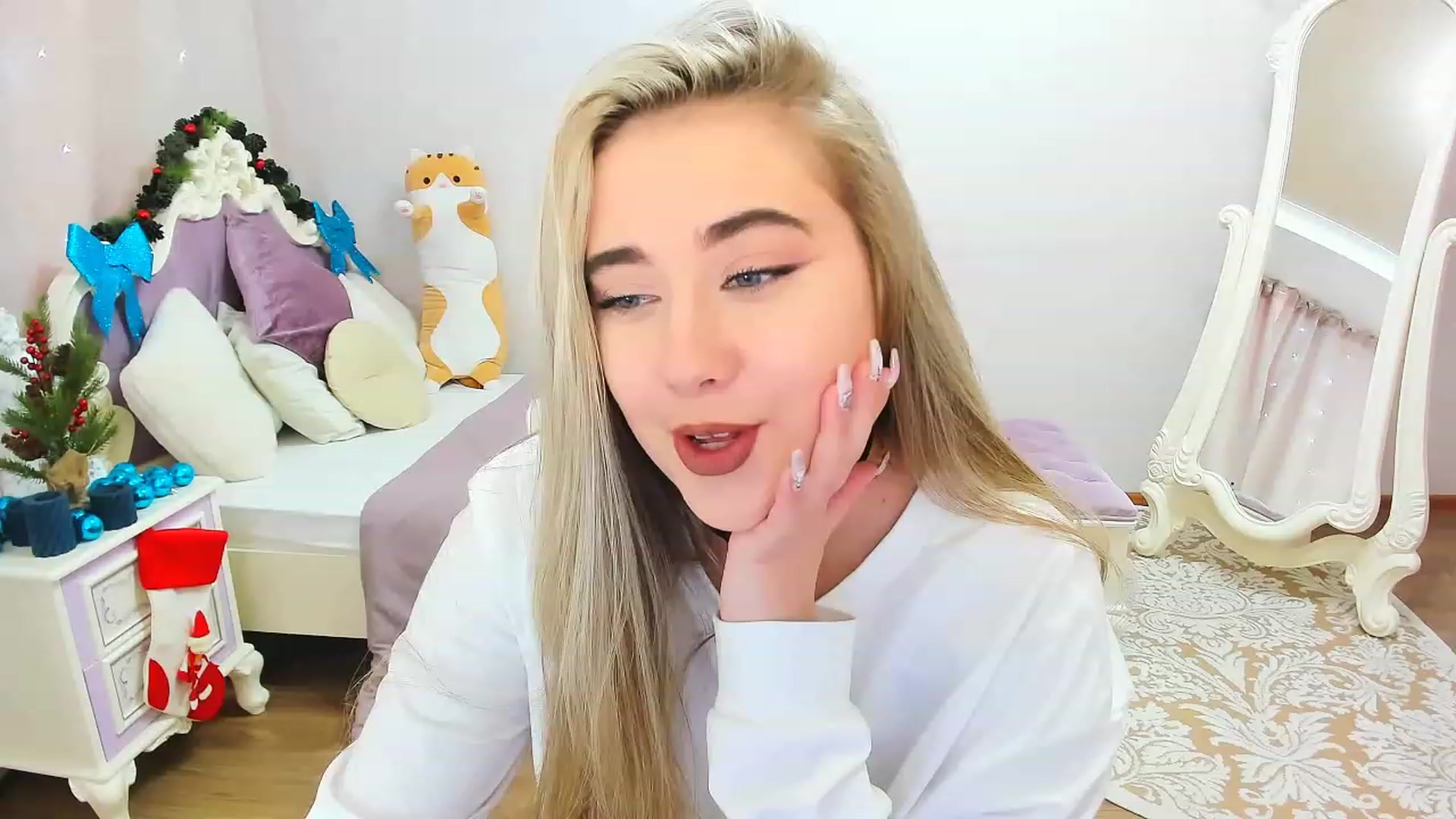 Auroraa__ video thumbnail