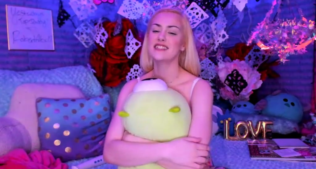 ClaraKitty video thumbnail