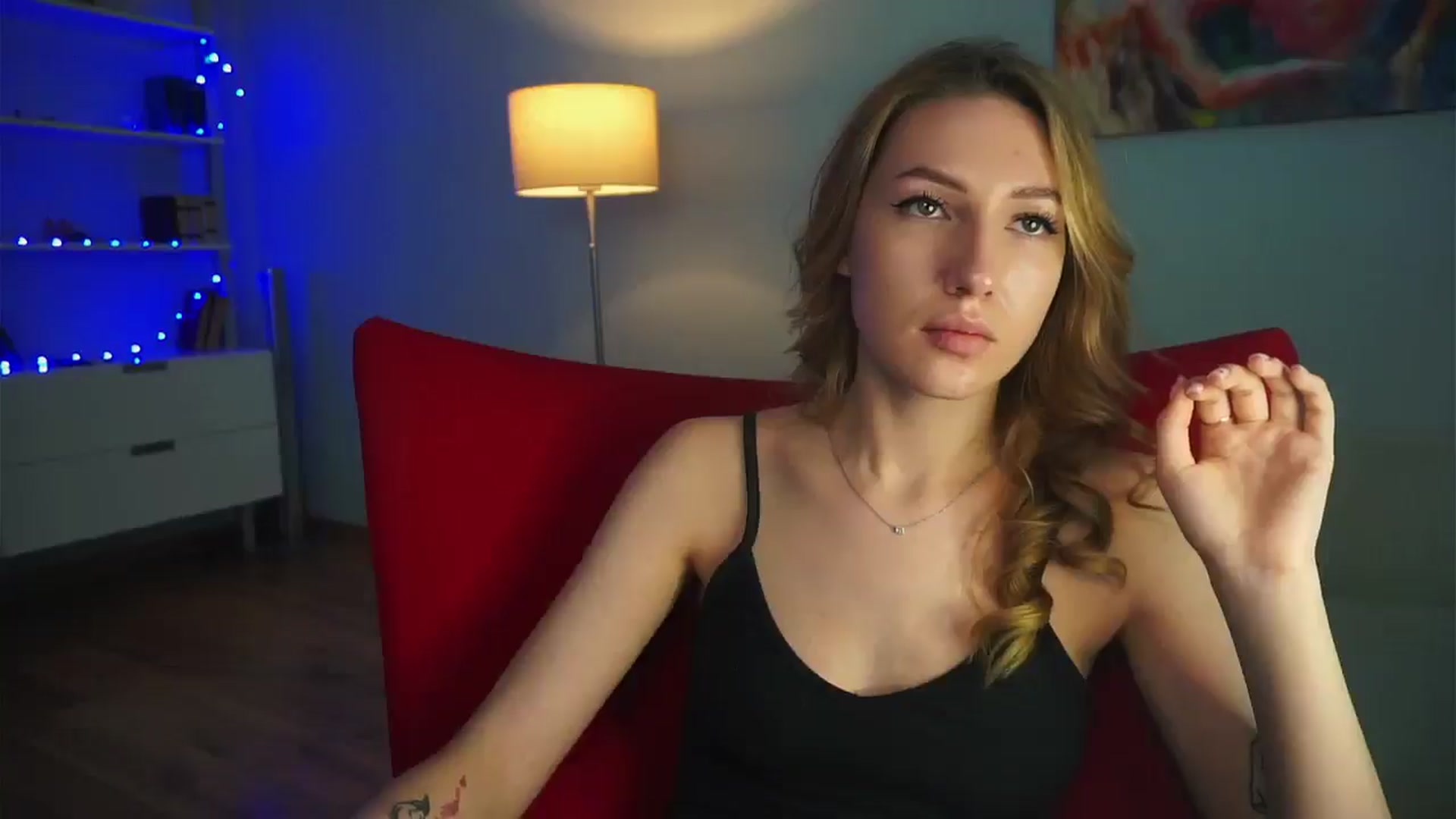 LovelyGin video thumbnail