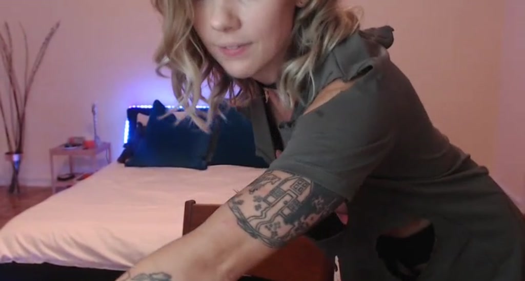 IzzyTV video thumbnail