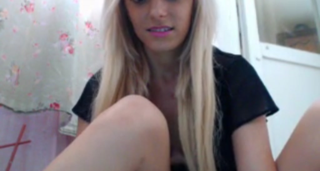 AwesomeBlonde video thumbnail