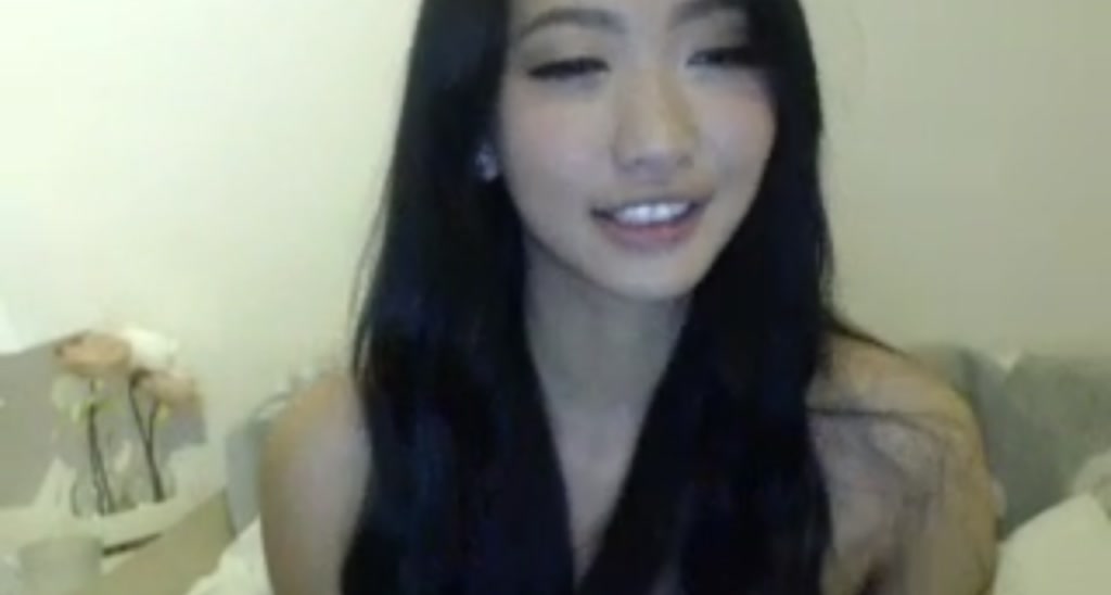 MissReinaT video thumbnail