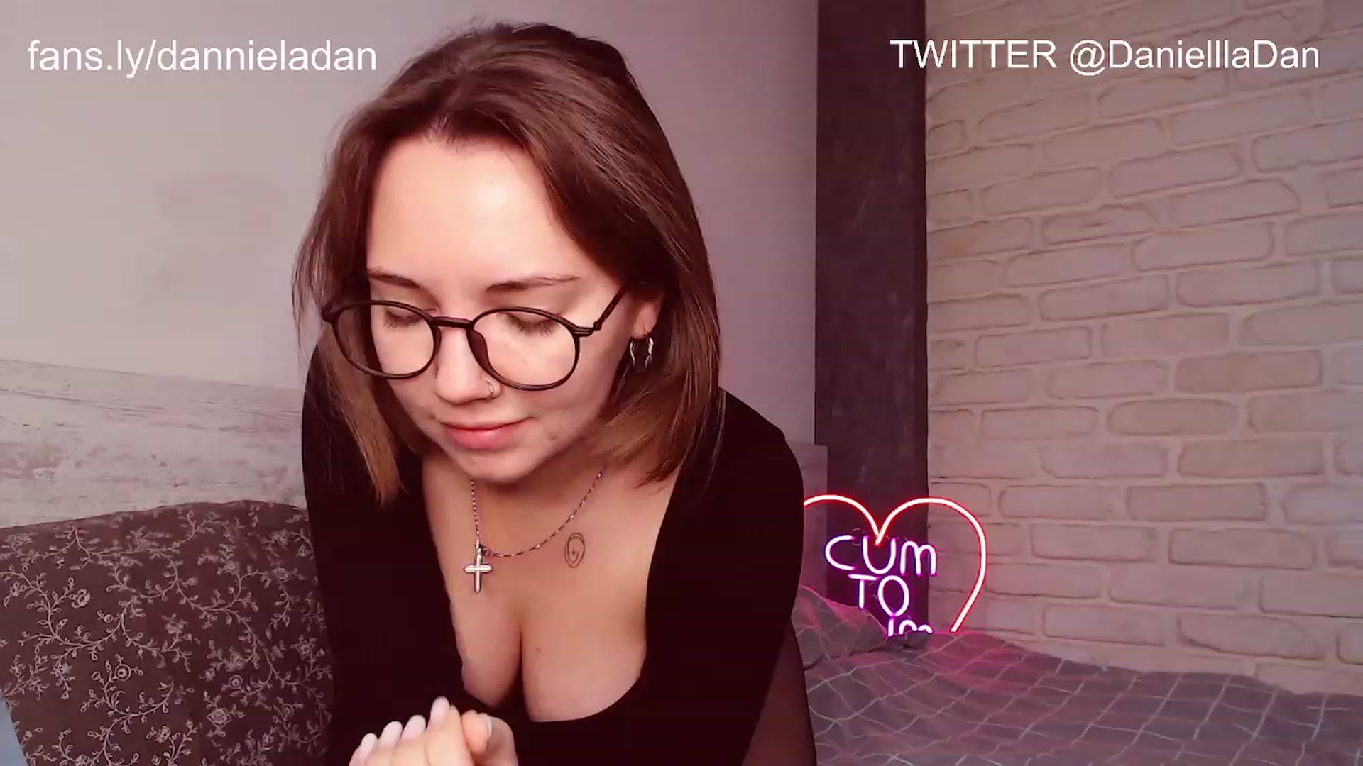 Danielladan video thumbnail