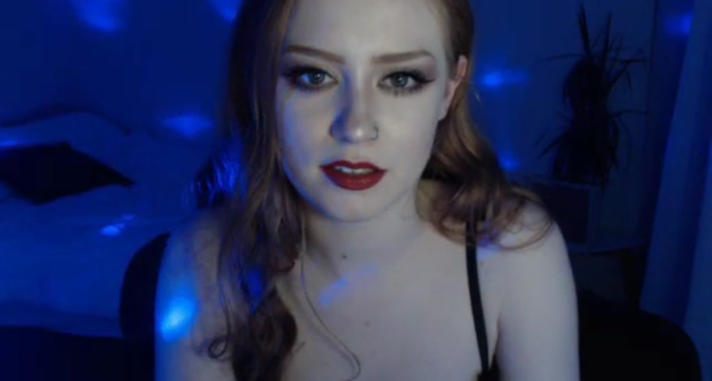 LunaRoux video thumbnail