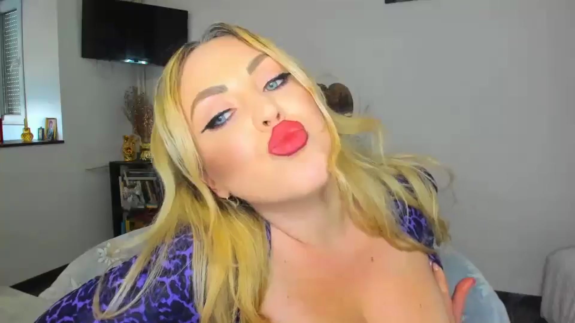 MISS_JOY99 video thumbnail