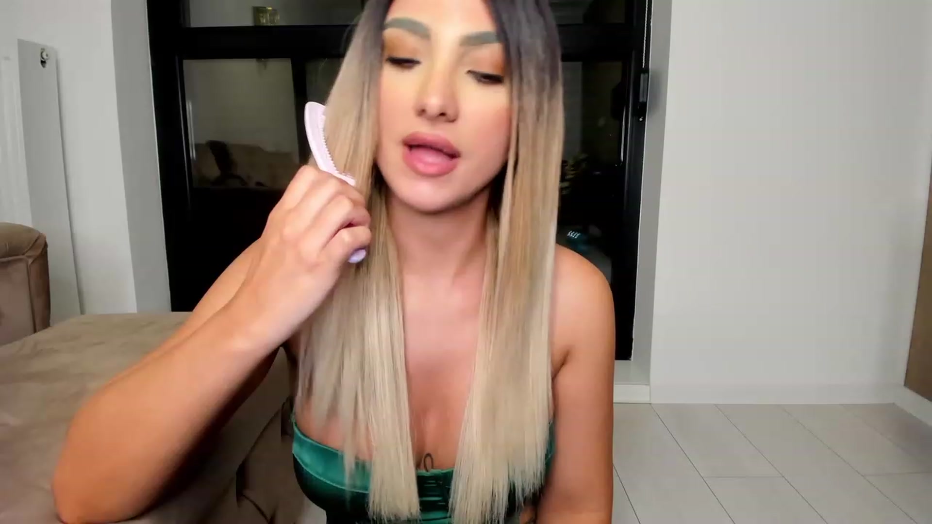 HONEY_A video thumbnail