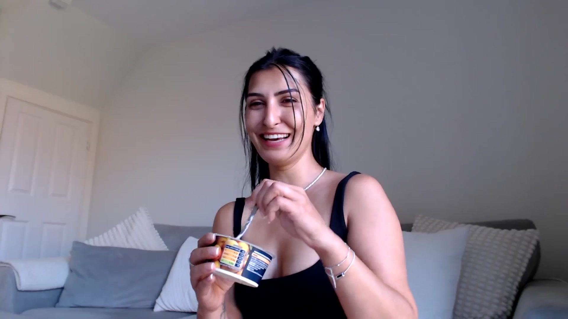 Leyla2 video thumbnail