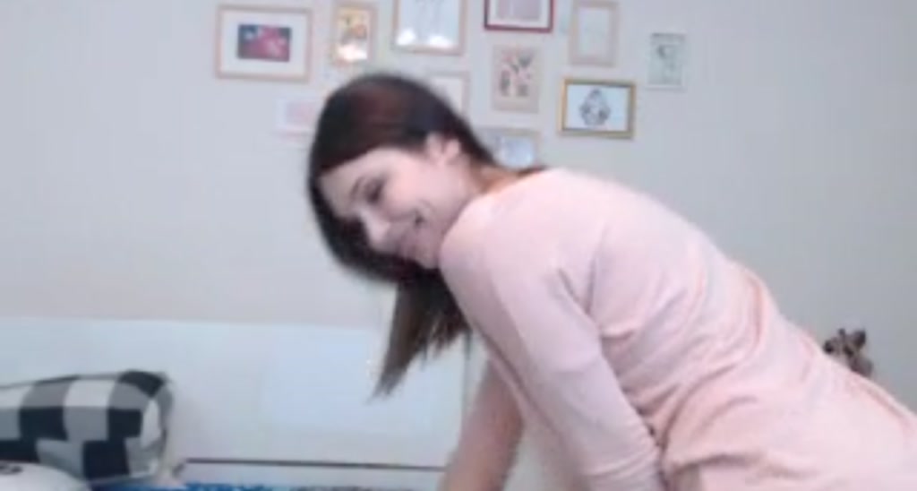 SssmileS video thumbnail