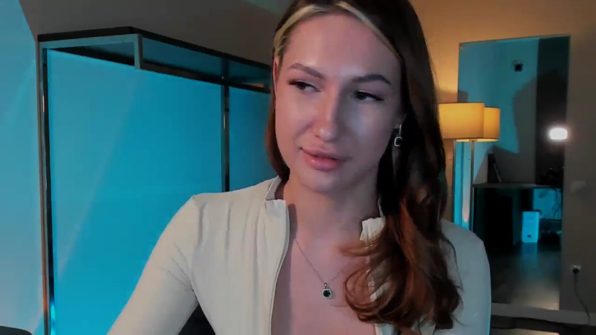 LovelyGin video thumbnail