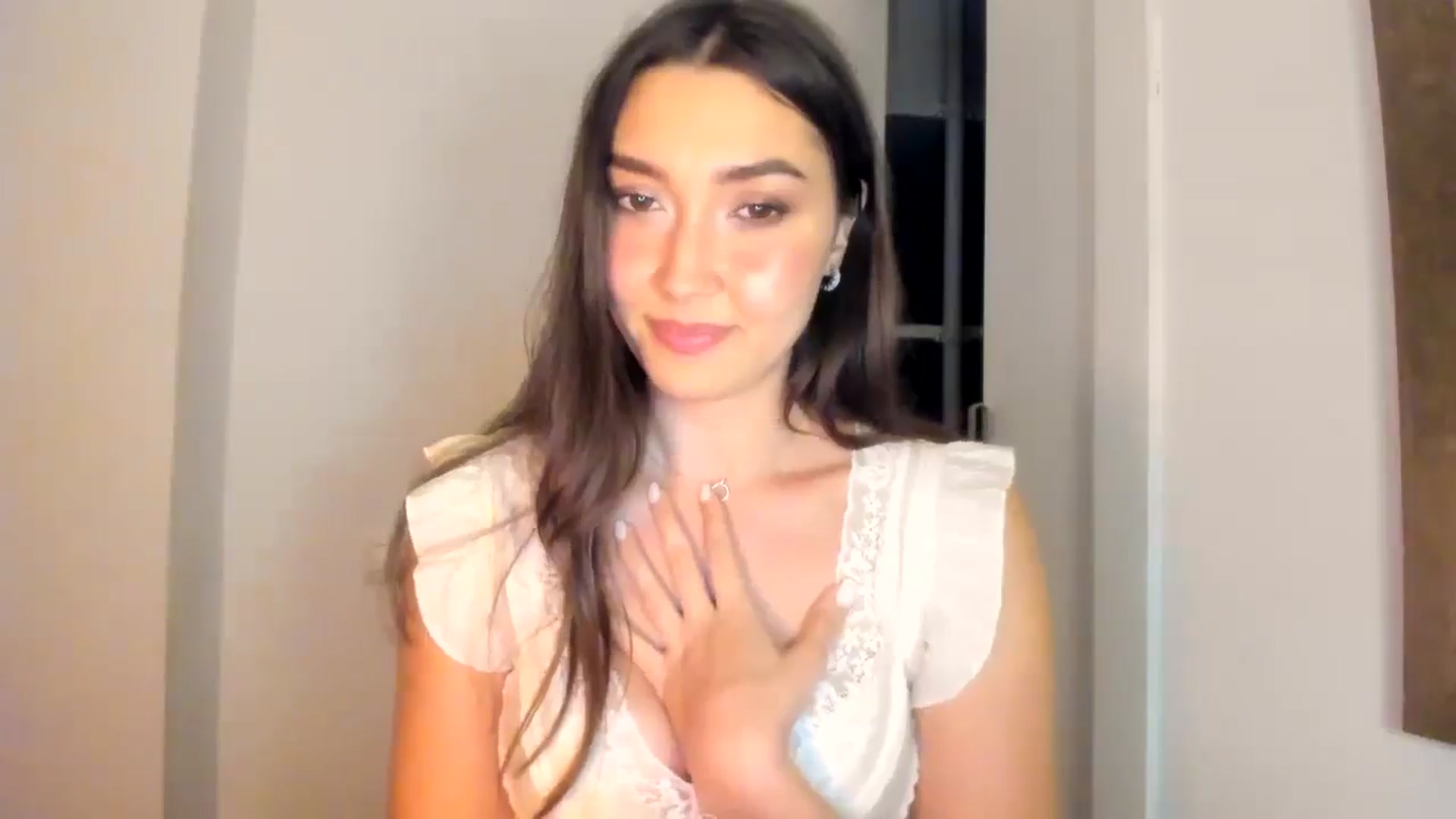 LuckyHoneyyy video thumbnail