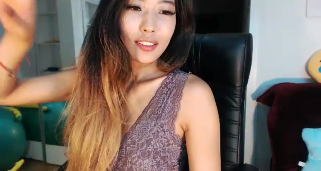 KellyMun video thumbnail