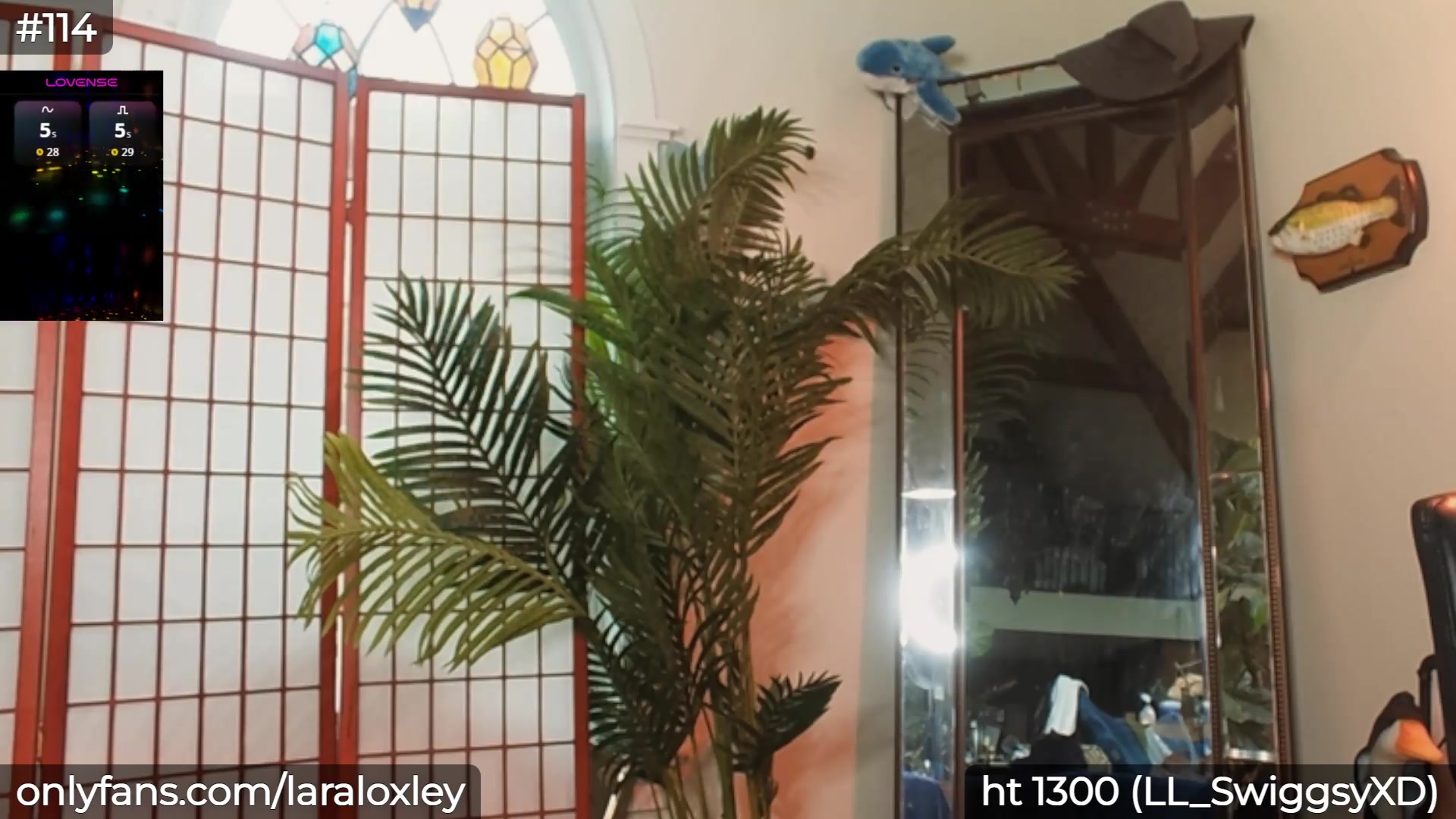 LaraLoxley video thumbnail
