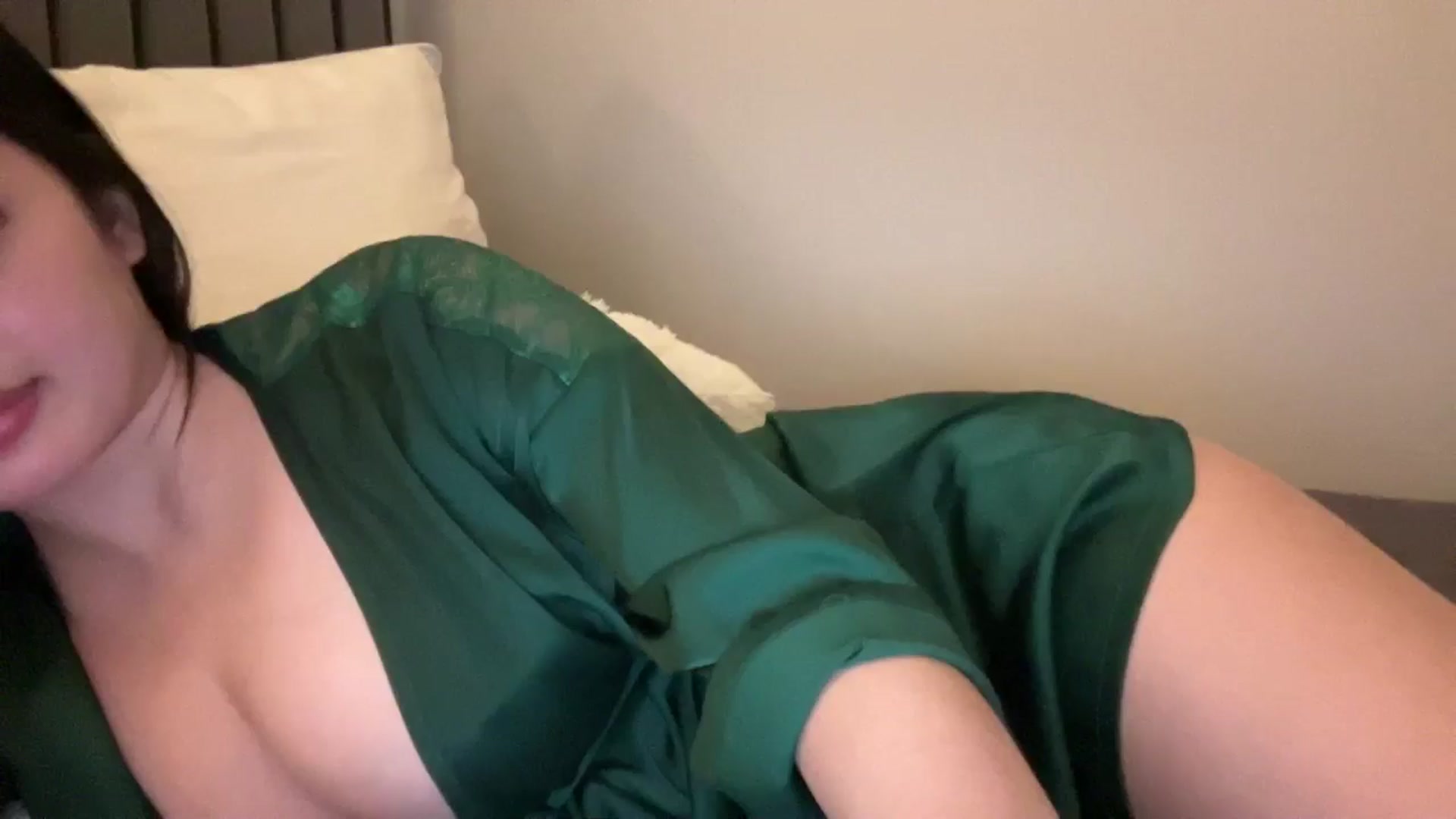 MsAkira video thumbnail