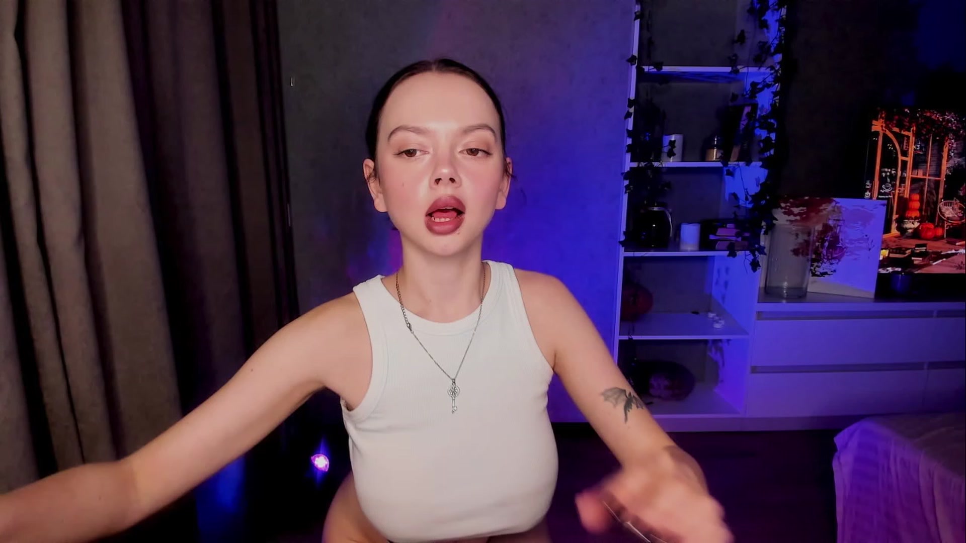YourStacy_ video thumbnail