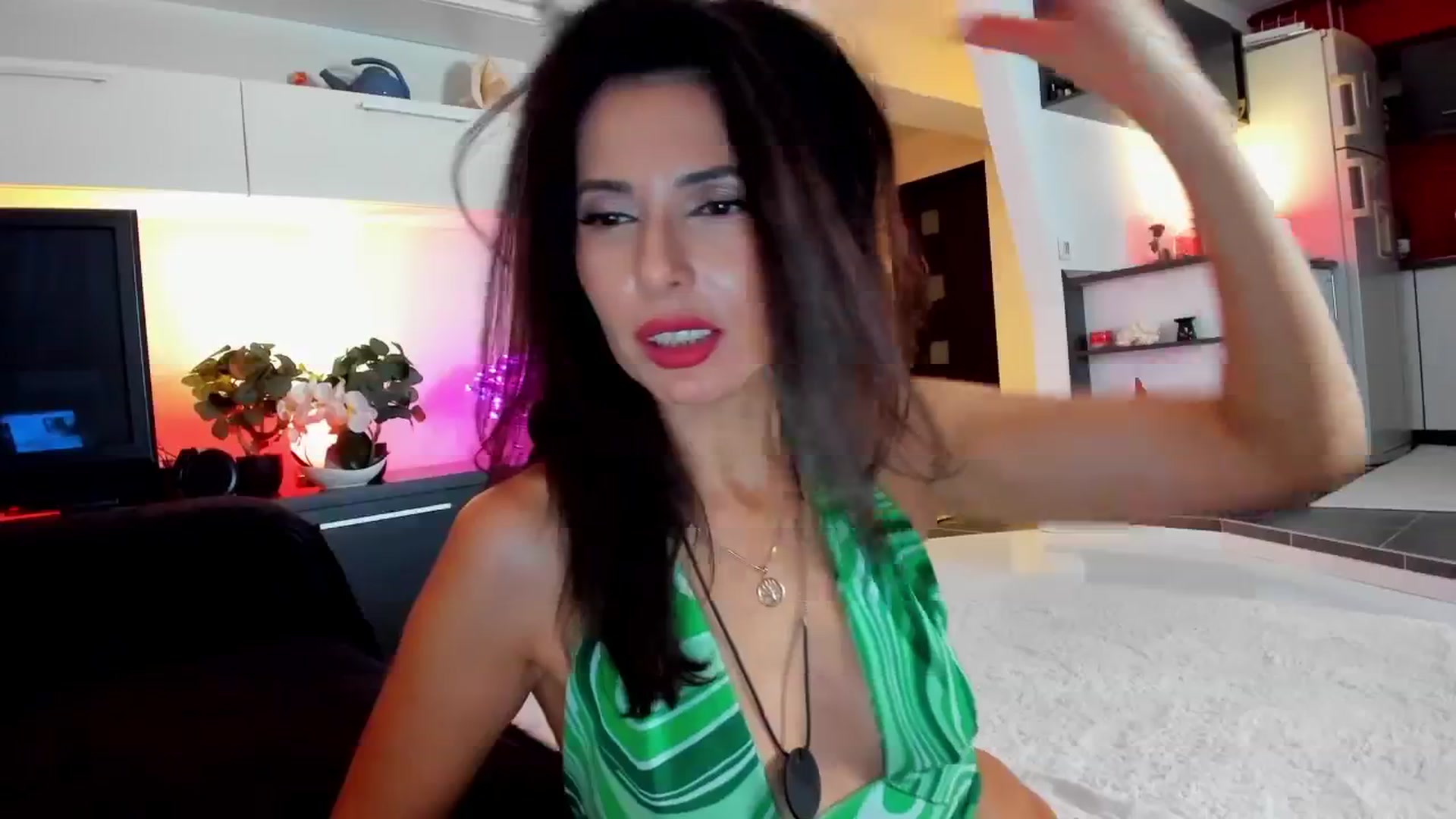 SmileyTinaa video thumbnail