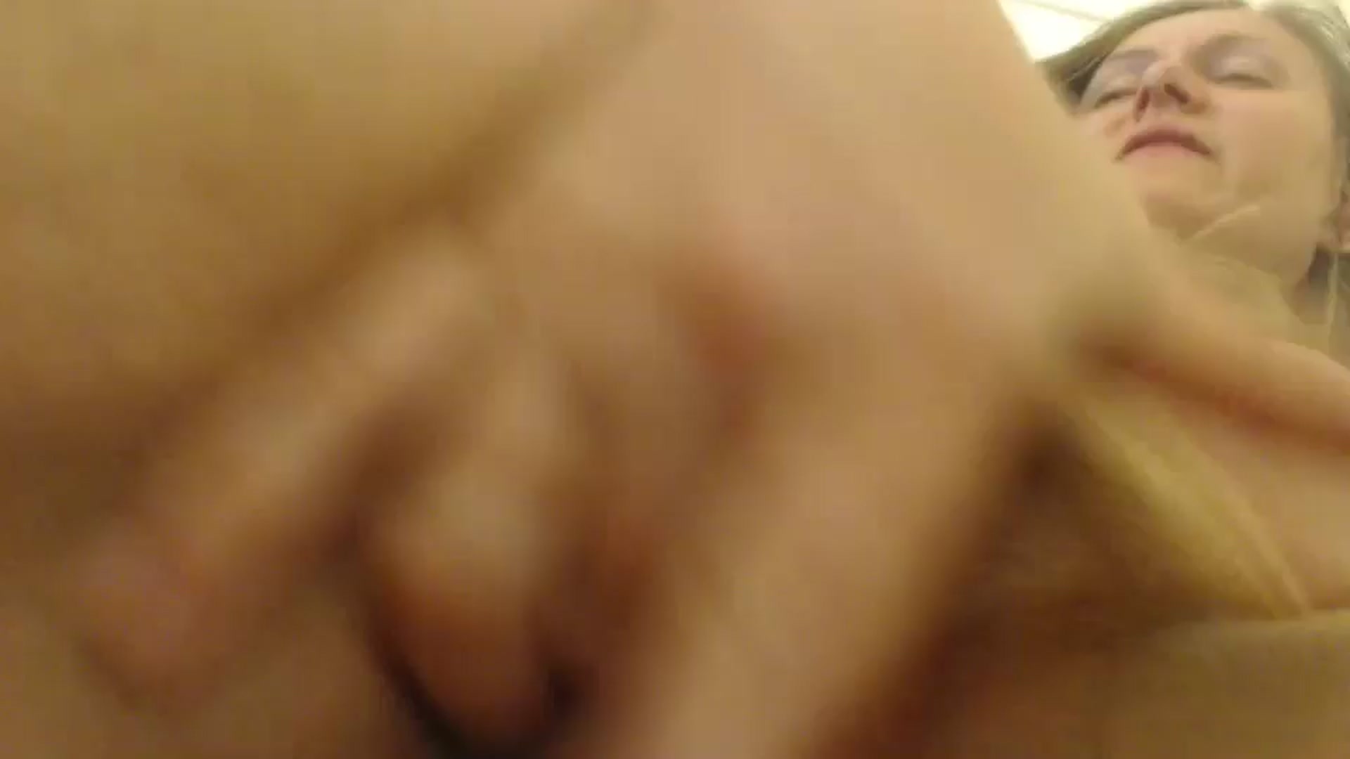 JustLily video thumbnail