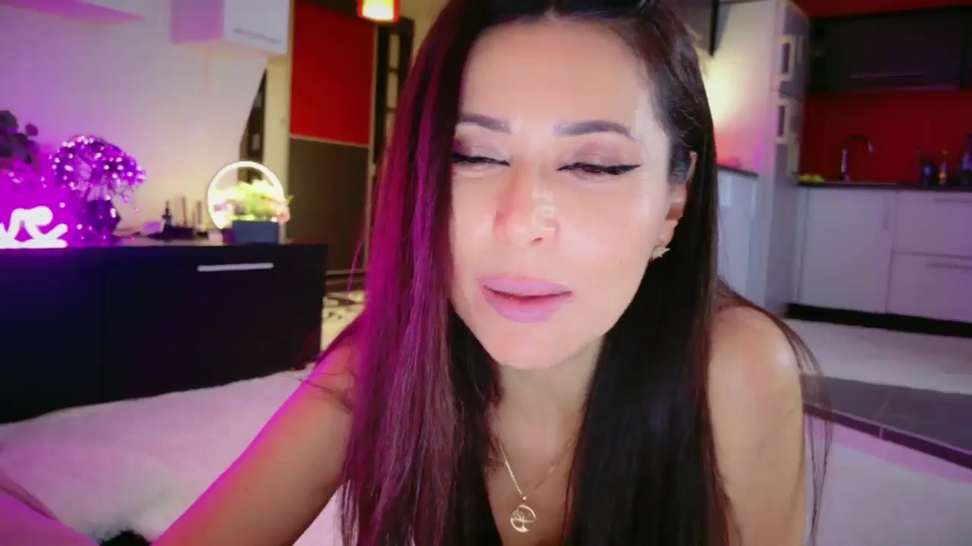 SmileyTinaa video thumbnail