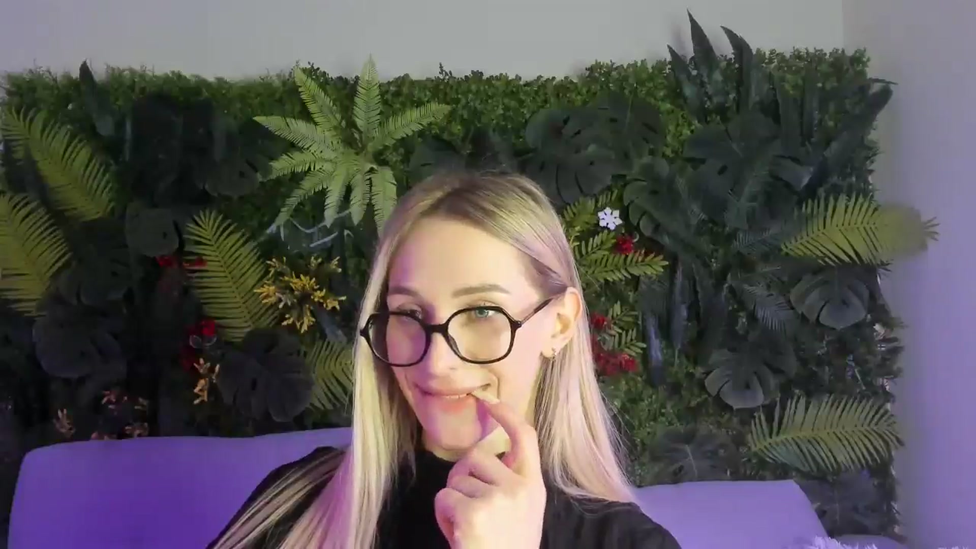 Horny_Blond video thumbnail