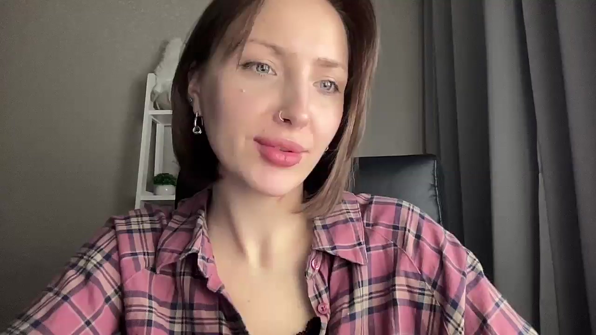 Di_Pearl video thumbnail