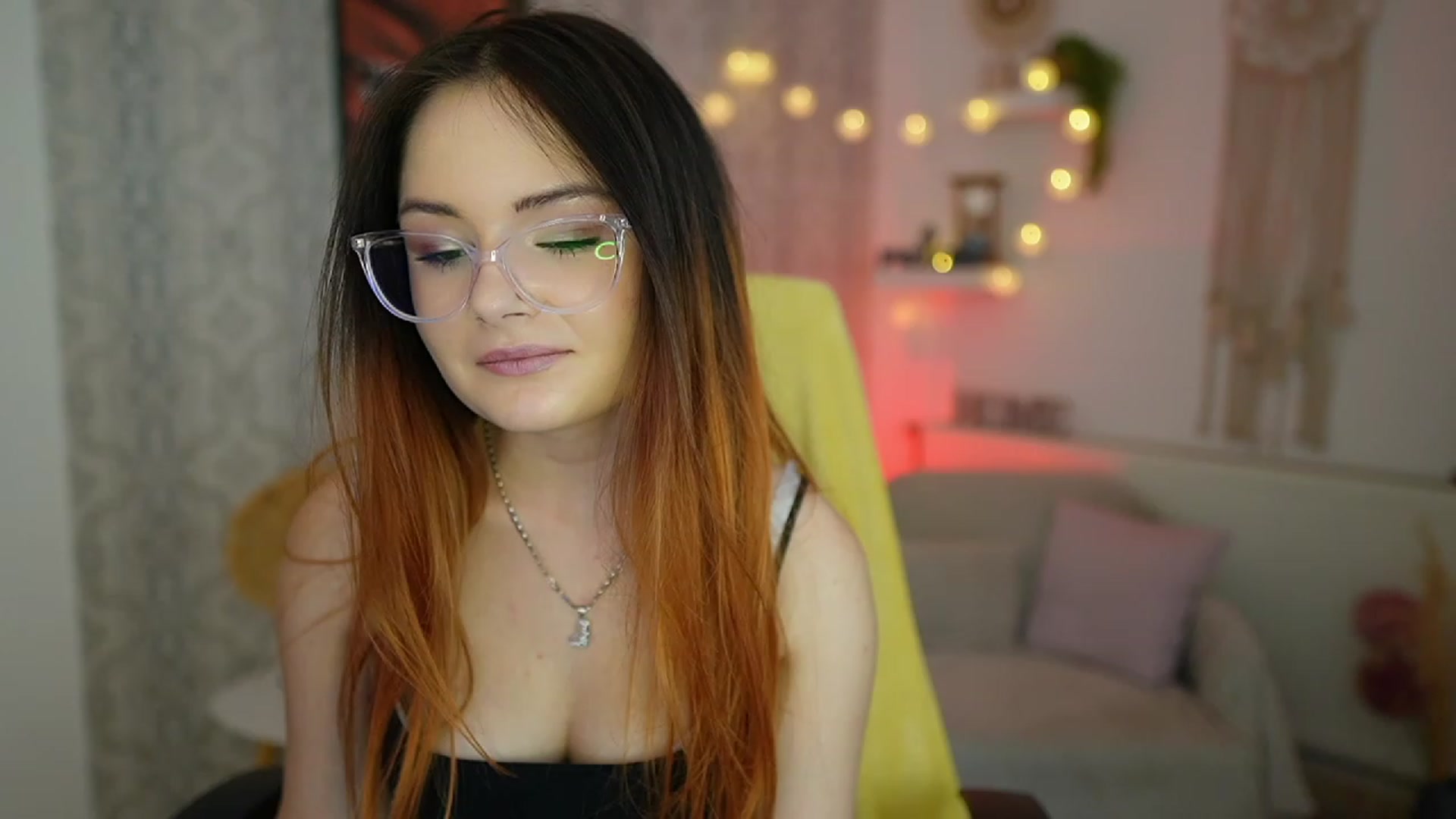 Hazel_Moore18 video thumbnail