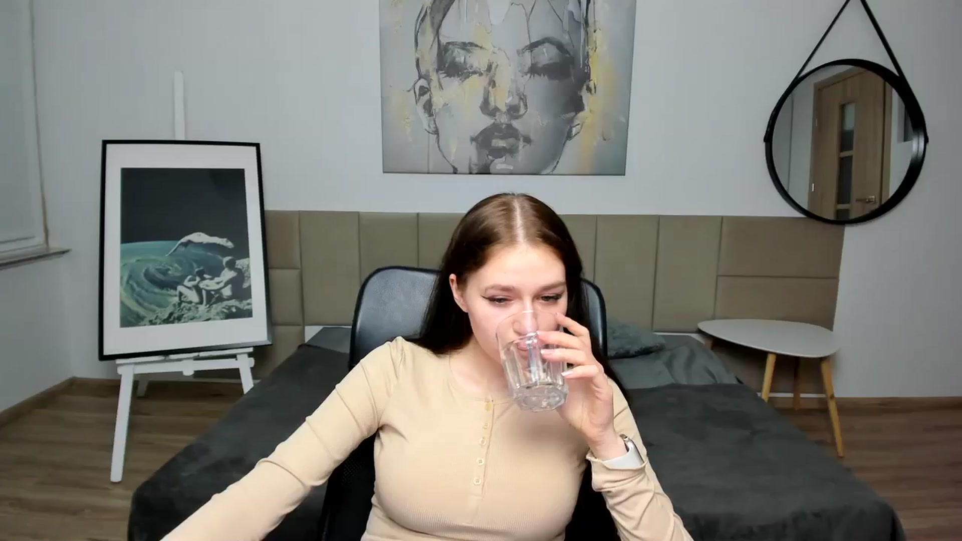 SsweetPeaches video thumbnail