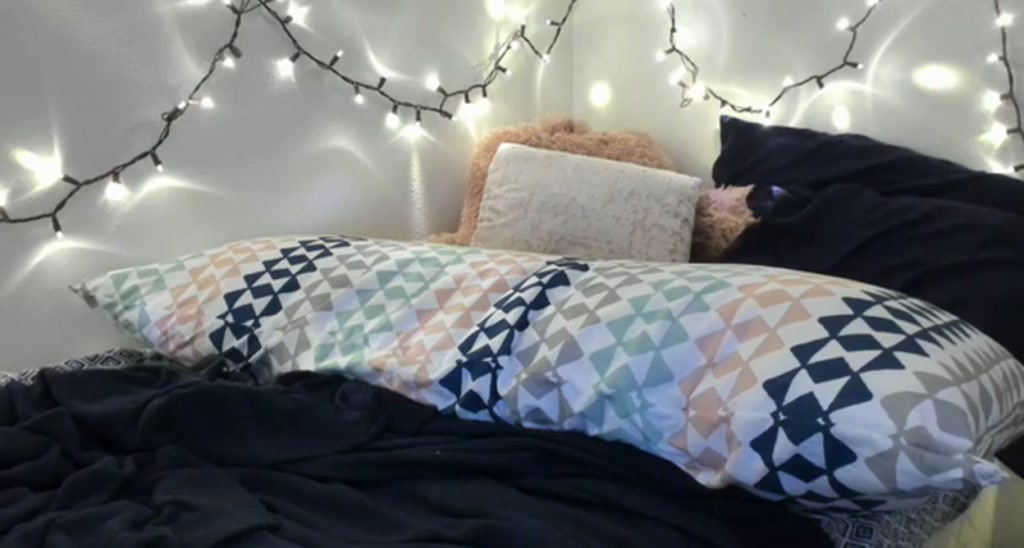 LittleViv video thumbnail