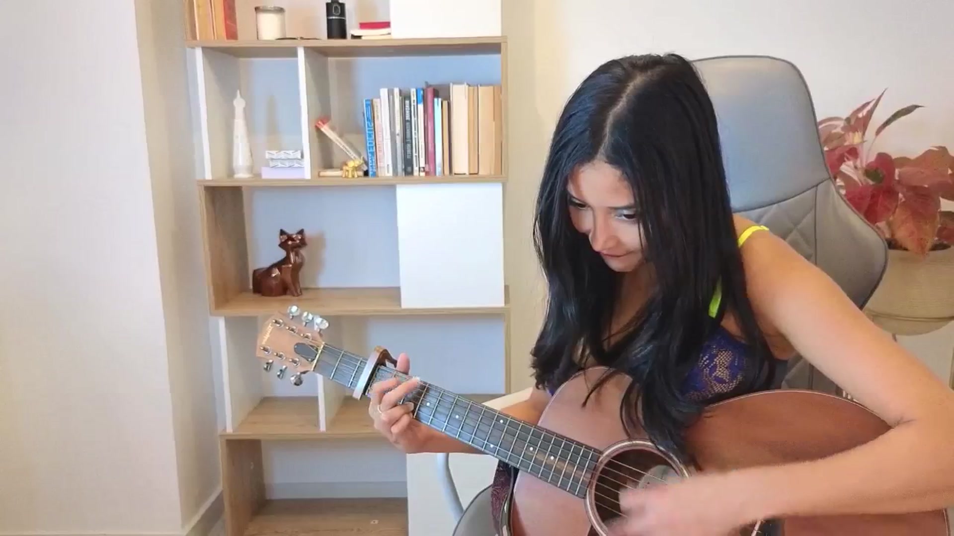 PaulaFer video thumbnail